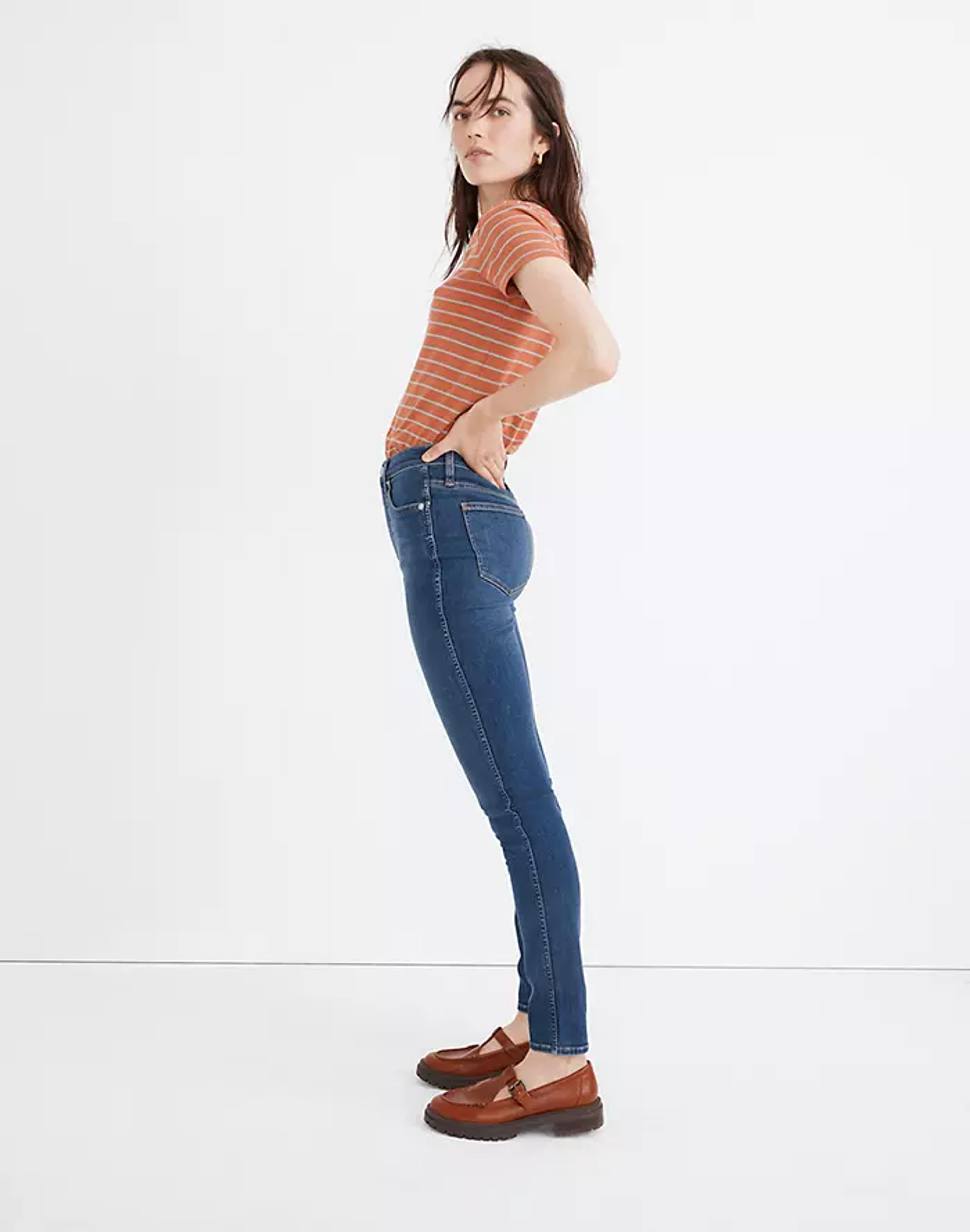 10" High-Rise Skinny Jeans in Coronet Wash