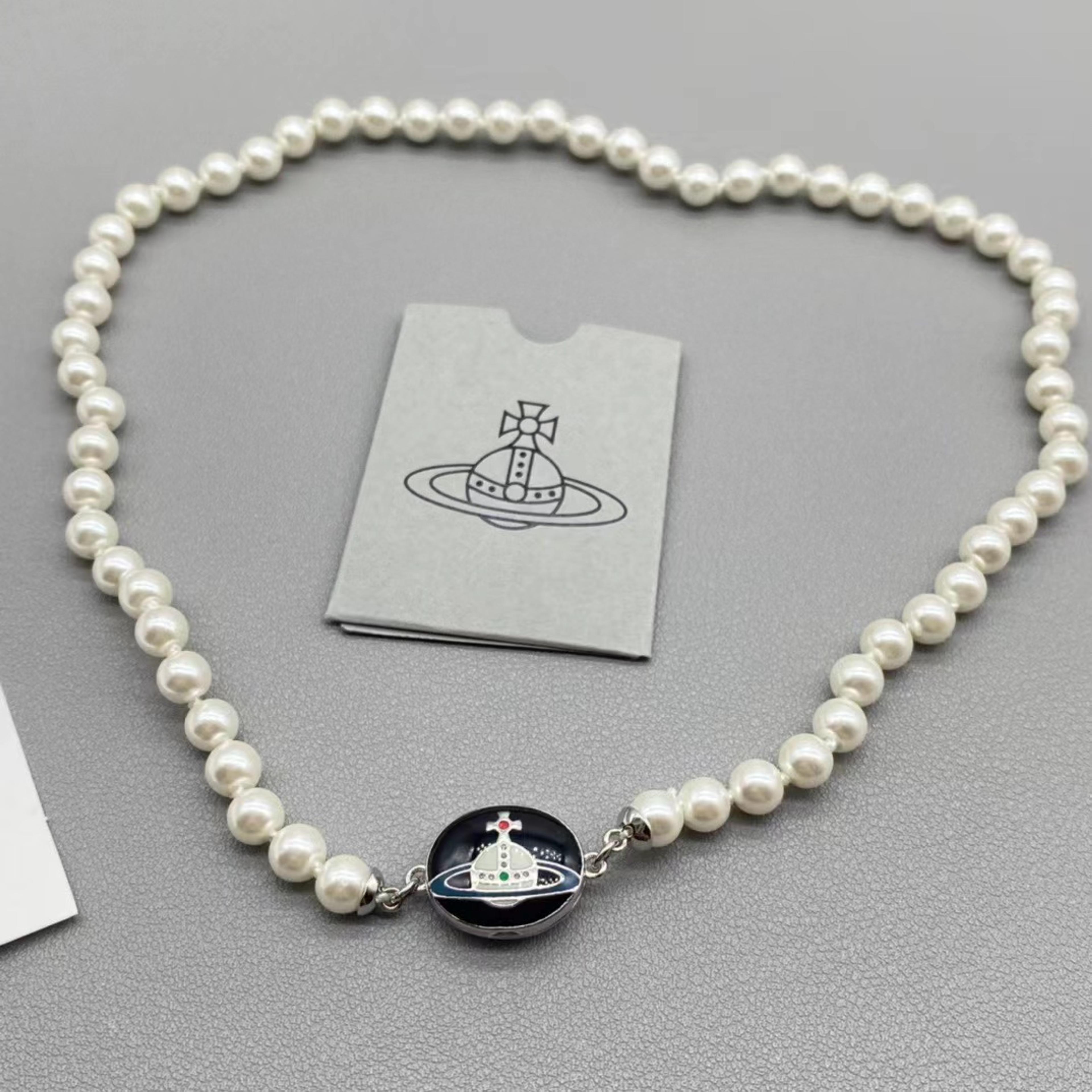 US$ 53.90 - Vivienne Westwood Pearl Necklace - www.chstars.shop