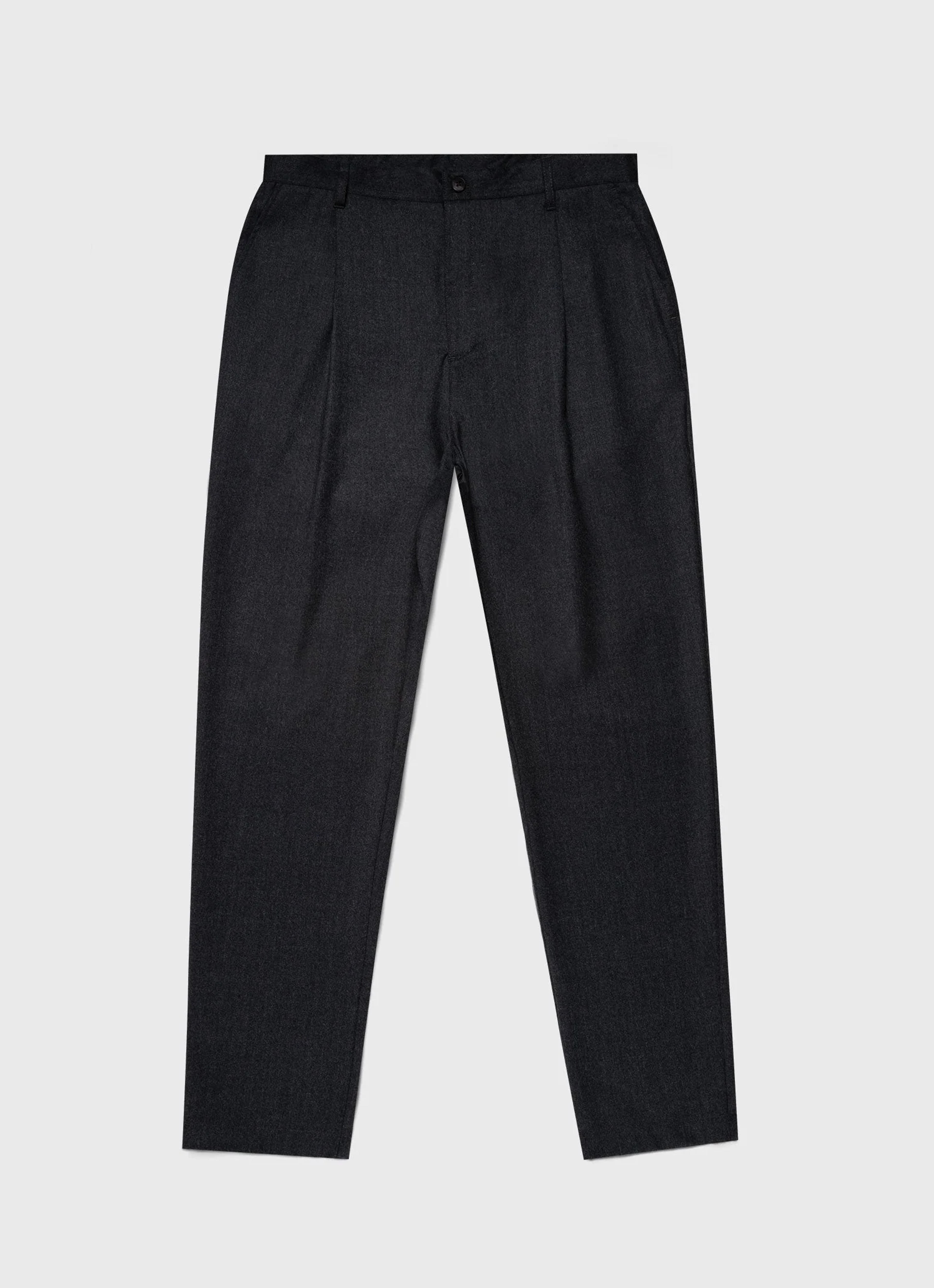 Men's Pleated Wool Flannel Trouser in Charcoal Melange | Sunspel