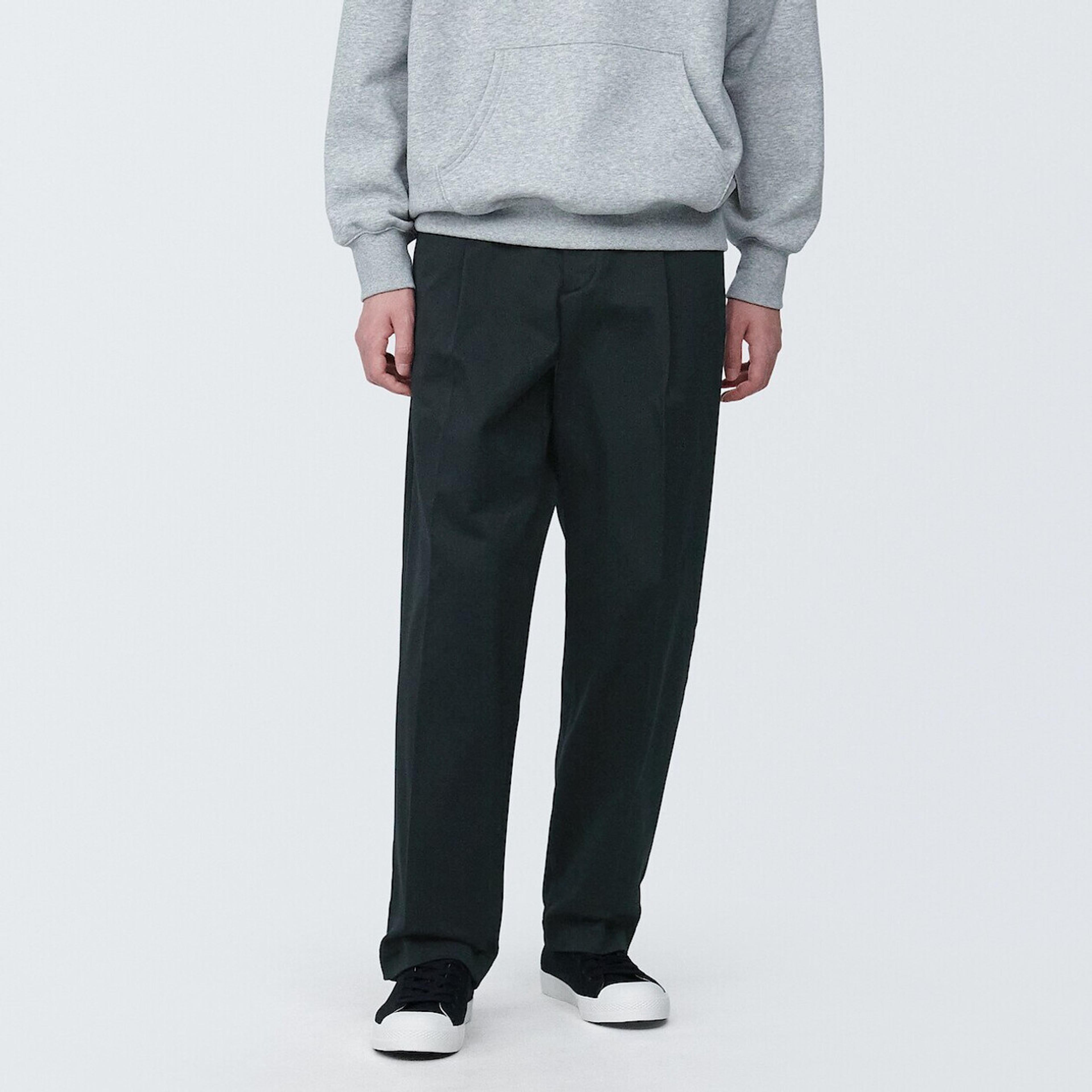 Pantalon Chino à pinces en coton stretch coupe wide homme | MUJI