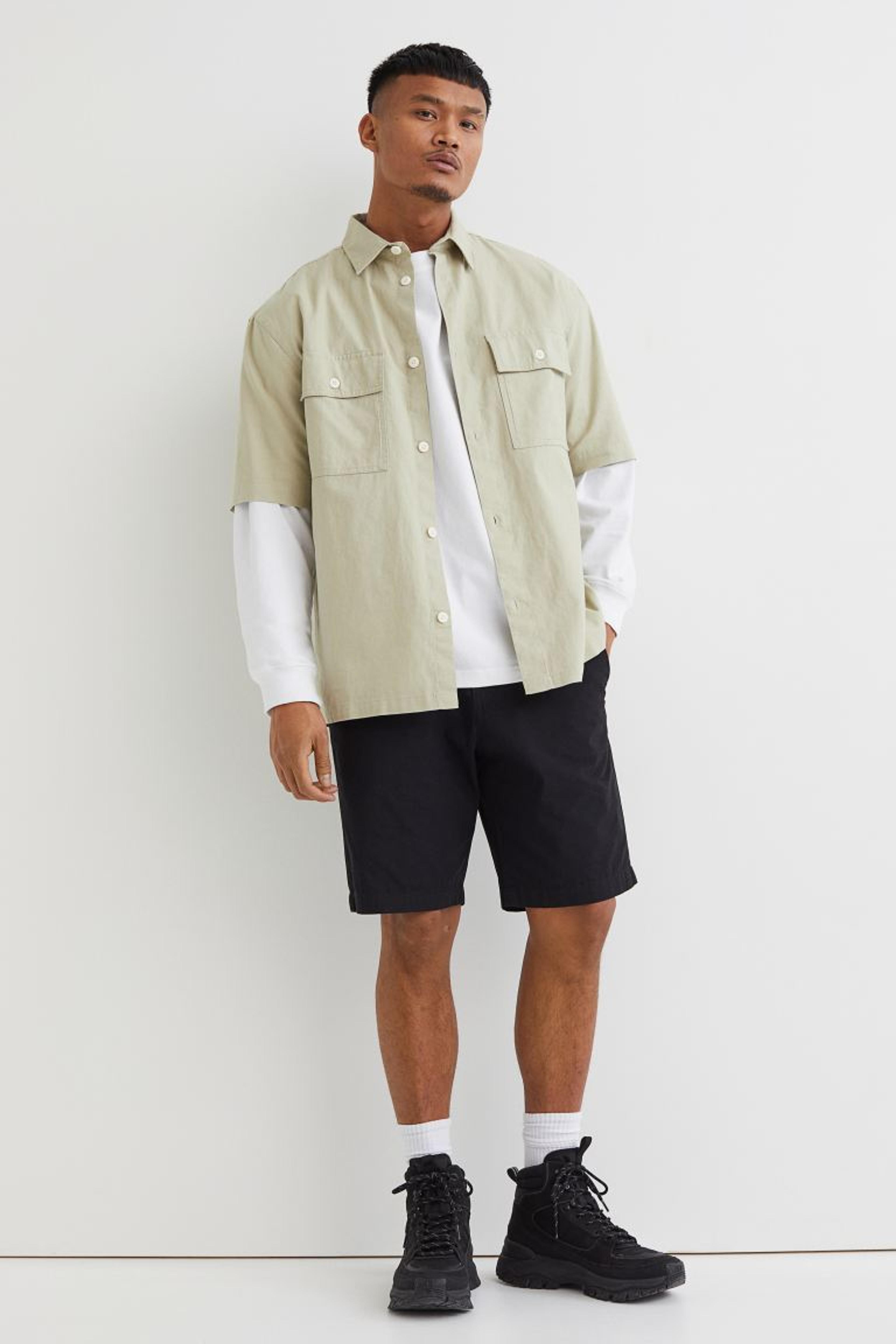 Regular Fit Cotton Chino Shorts - Black - Men | H&M US