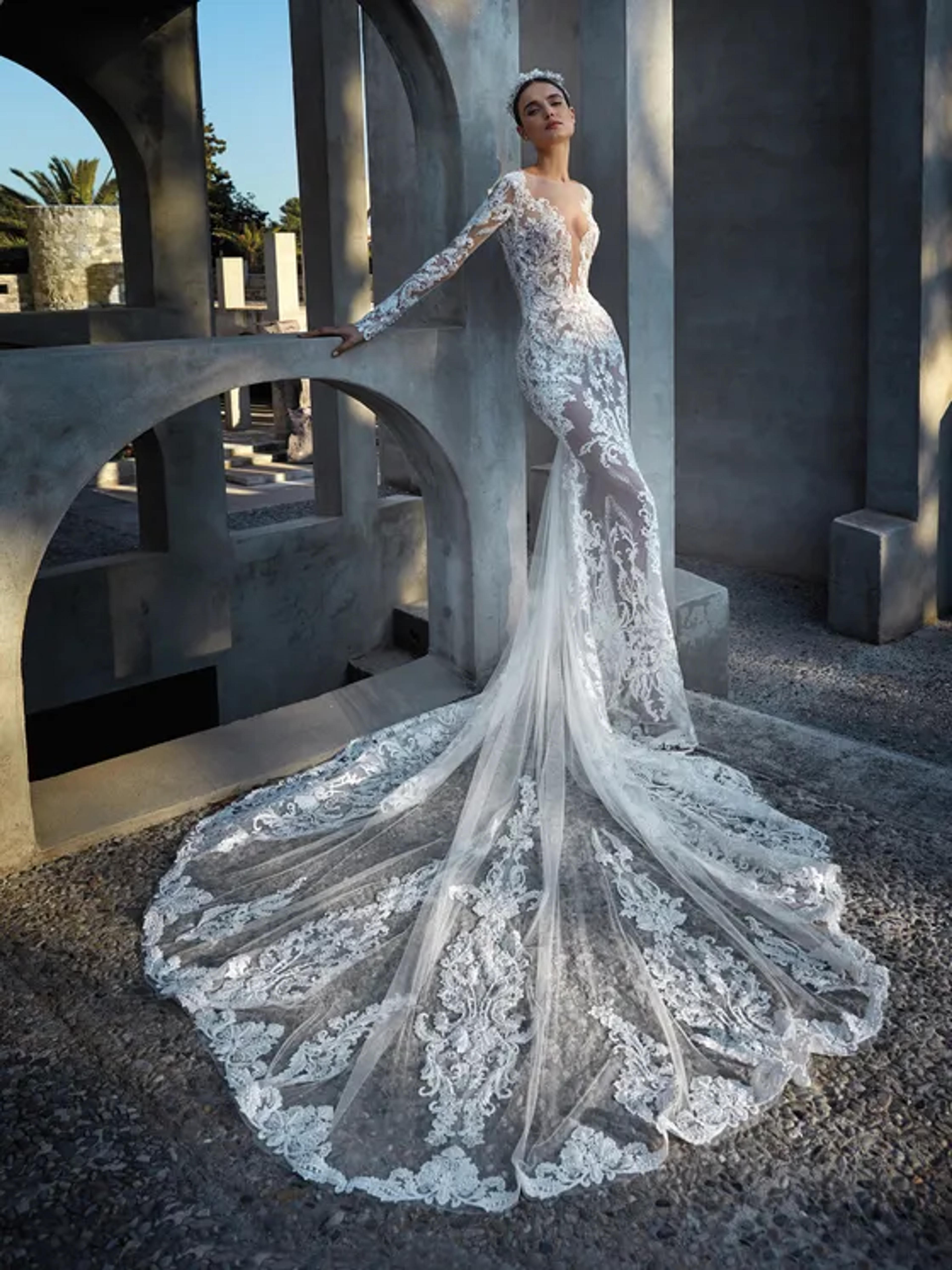 TOULOU | Long-sleeved mermaid wedding dress | Pronovias