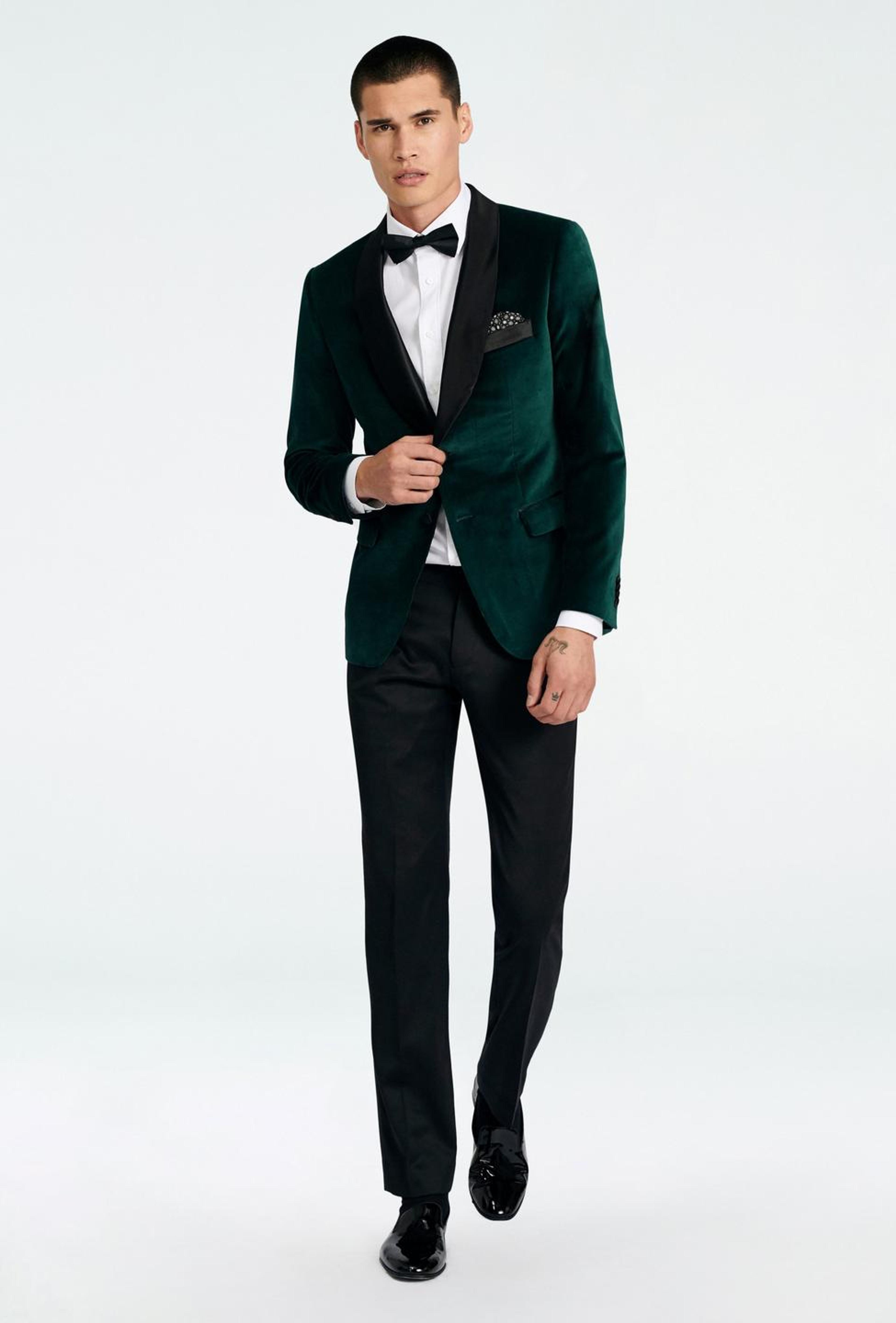 Harford Velvet Emerald Dinner Jacket (USD,aw.ds,,google,cpc,USA-Shopping,Cj0KCQjwrs2XBhDjARIsAHVymmTYbdixG8IvEp5NA8tz0qTleOeZsIDebIVE5-adQo-ob6reuoeqpmgaAmnAEALw_wcB)