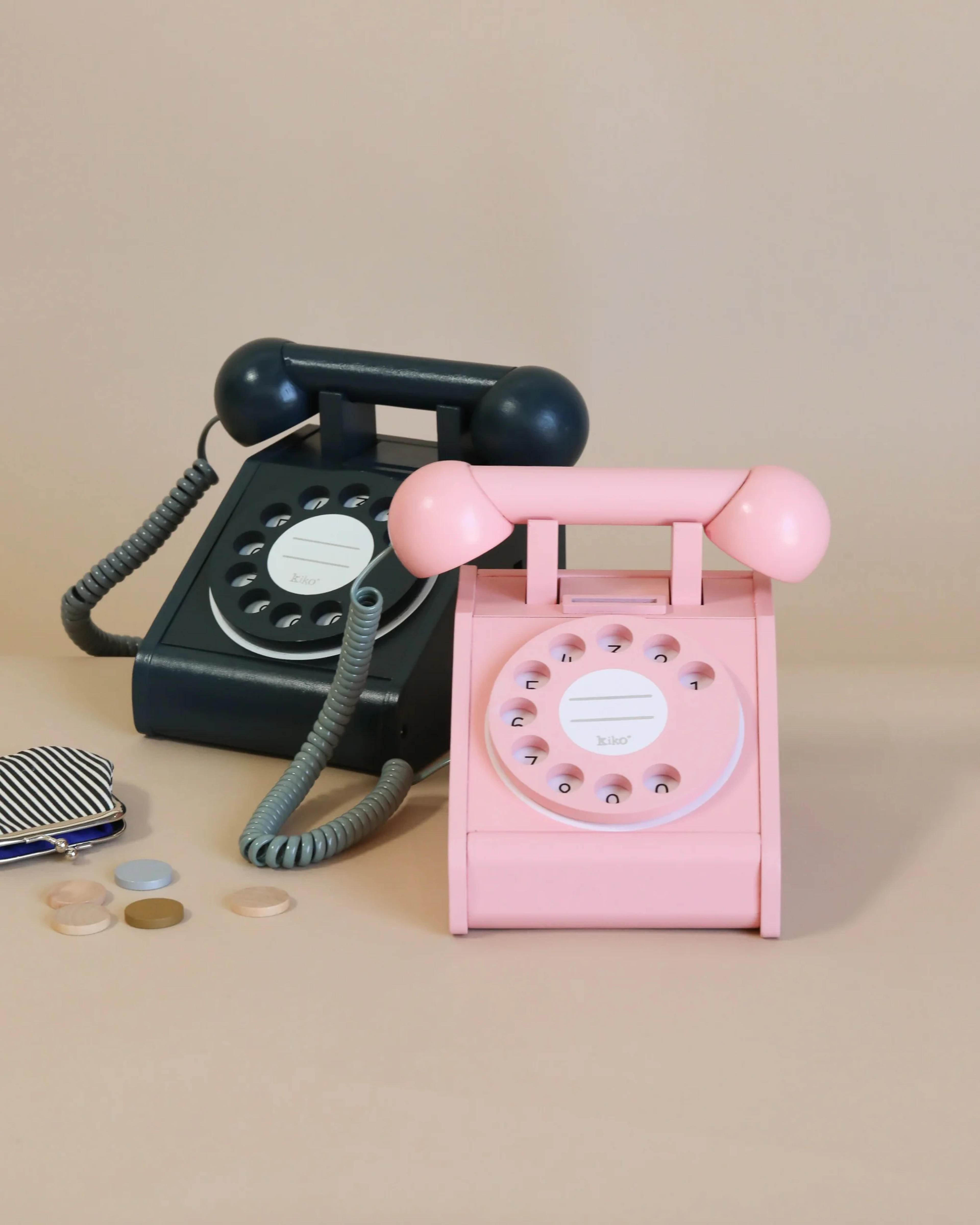 Retro Wooden Telephone Toy– Odin Parker