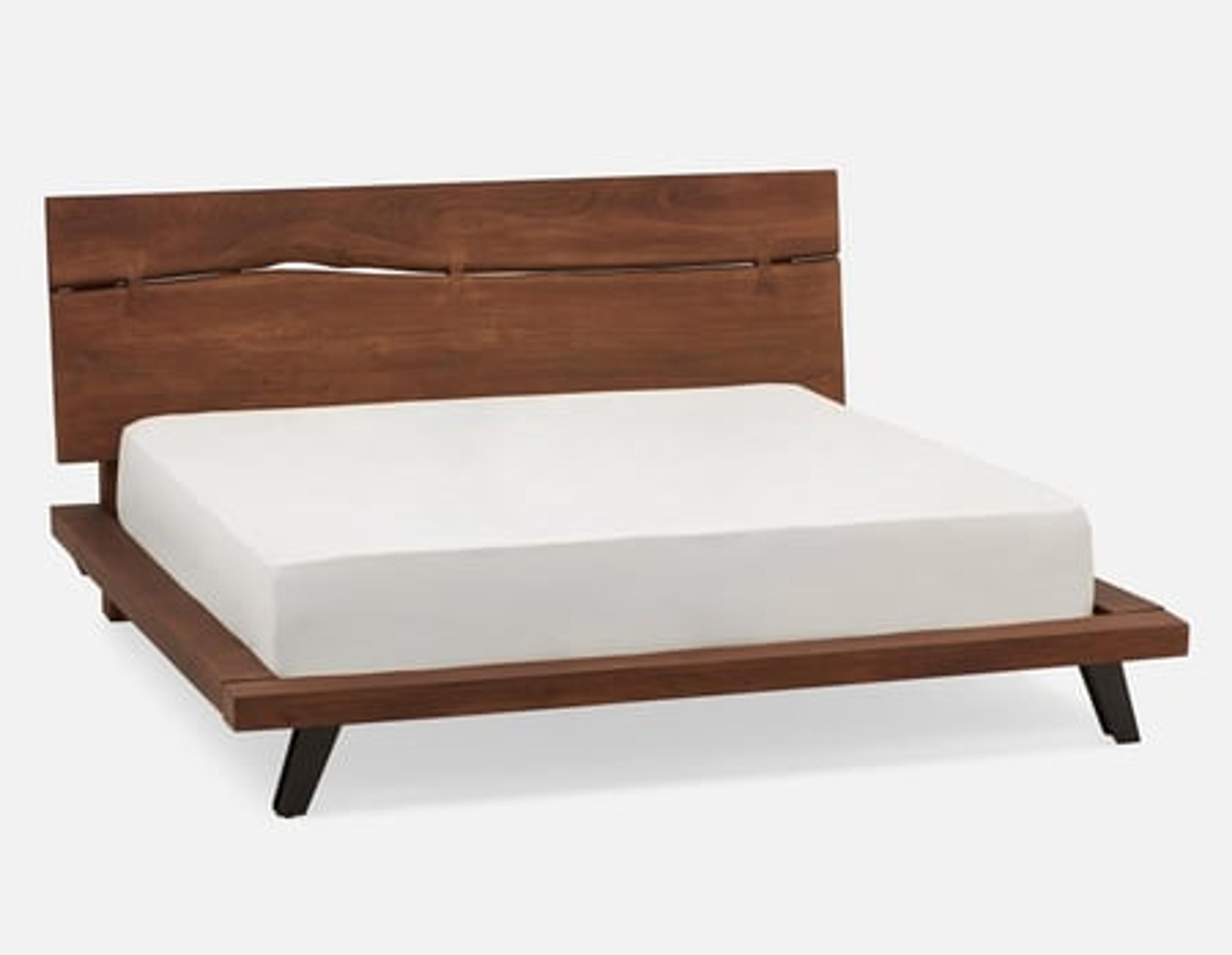 COASTAL Solid acacia wood king size bed