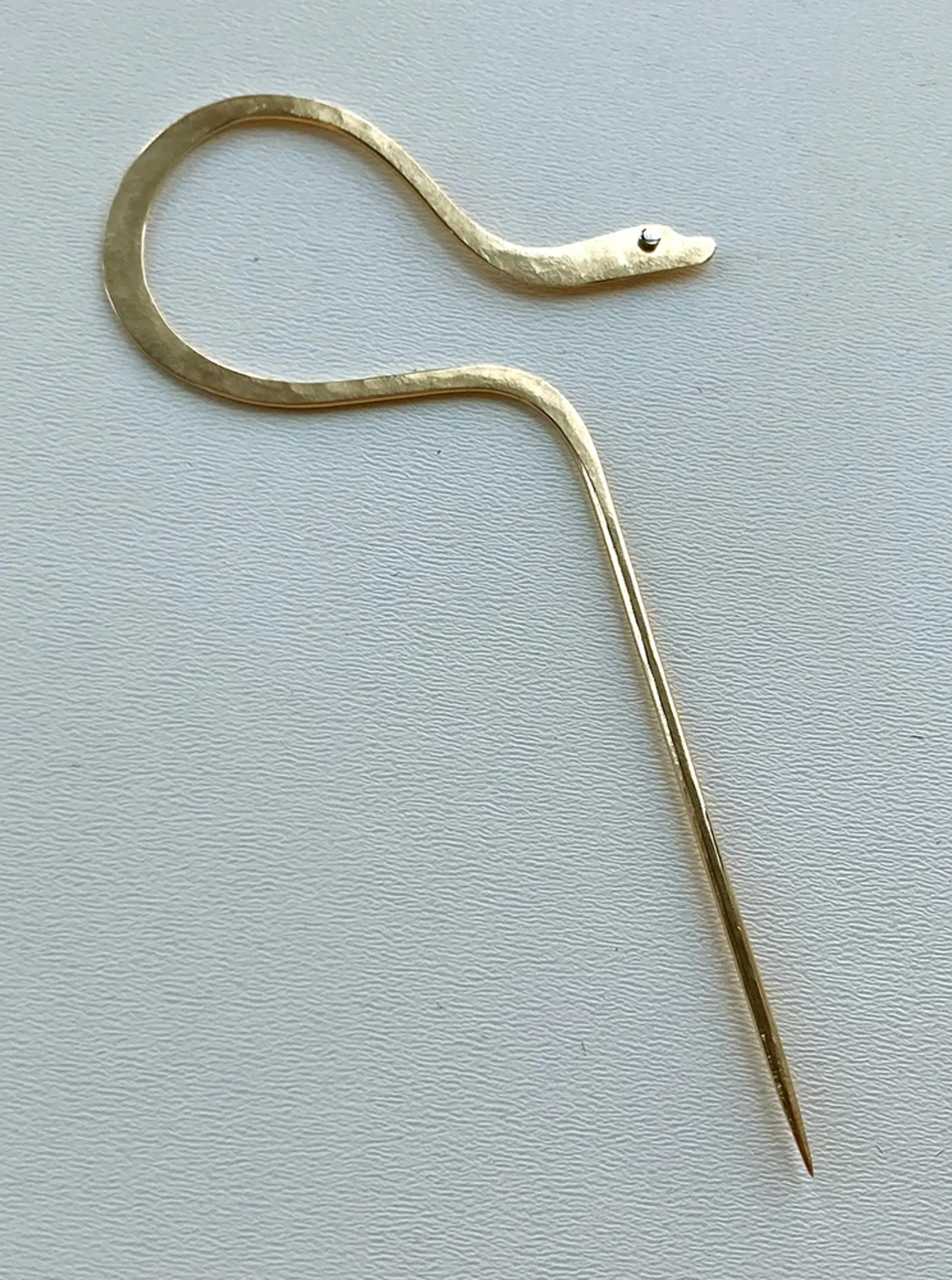 Loop Snake Pin | Rodger Stevens