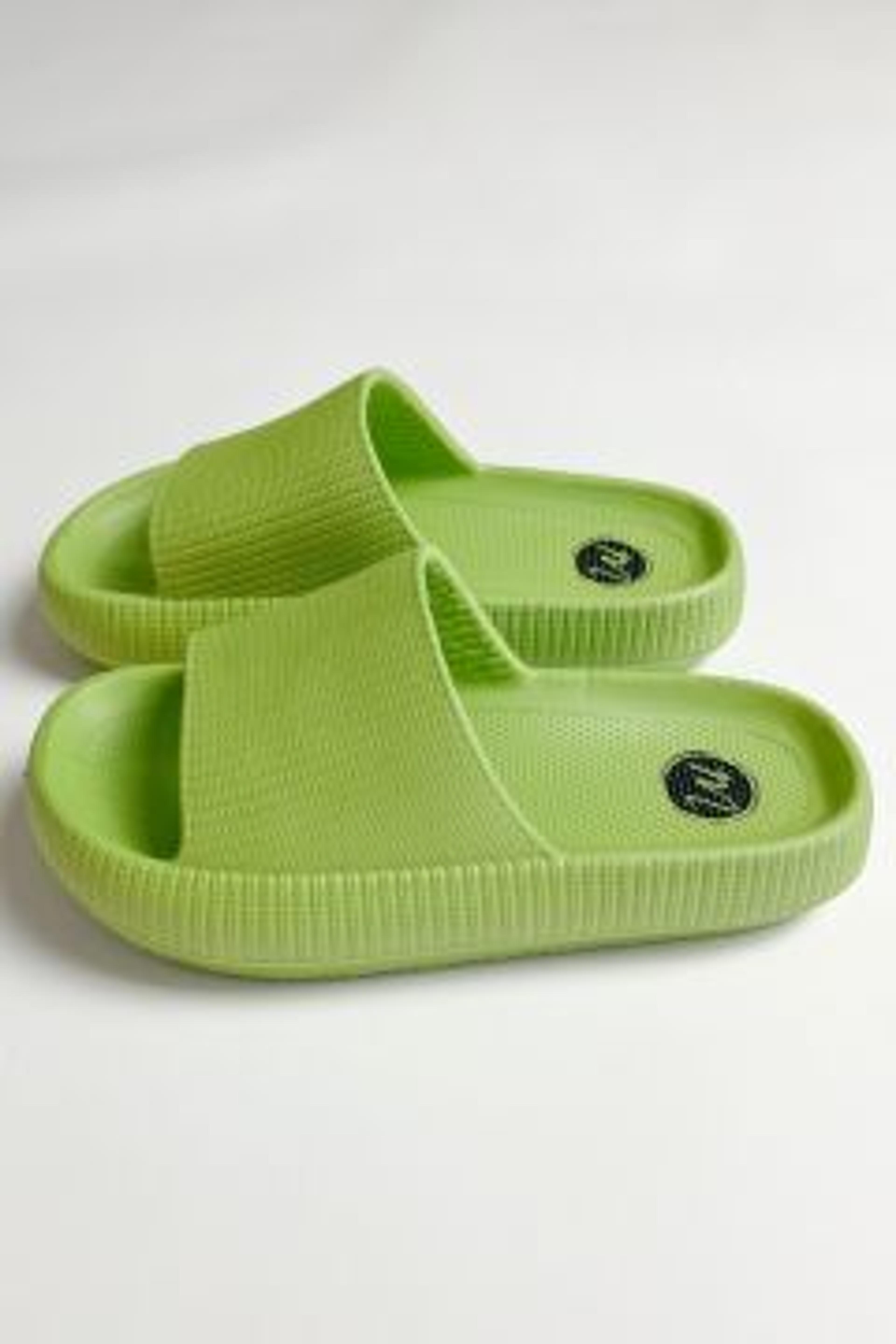 Kona Slides in Green