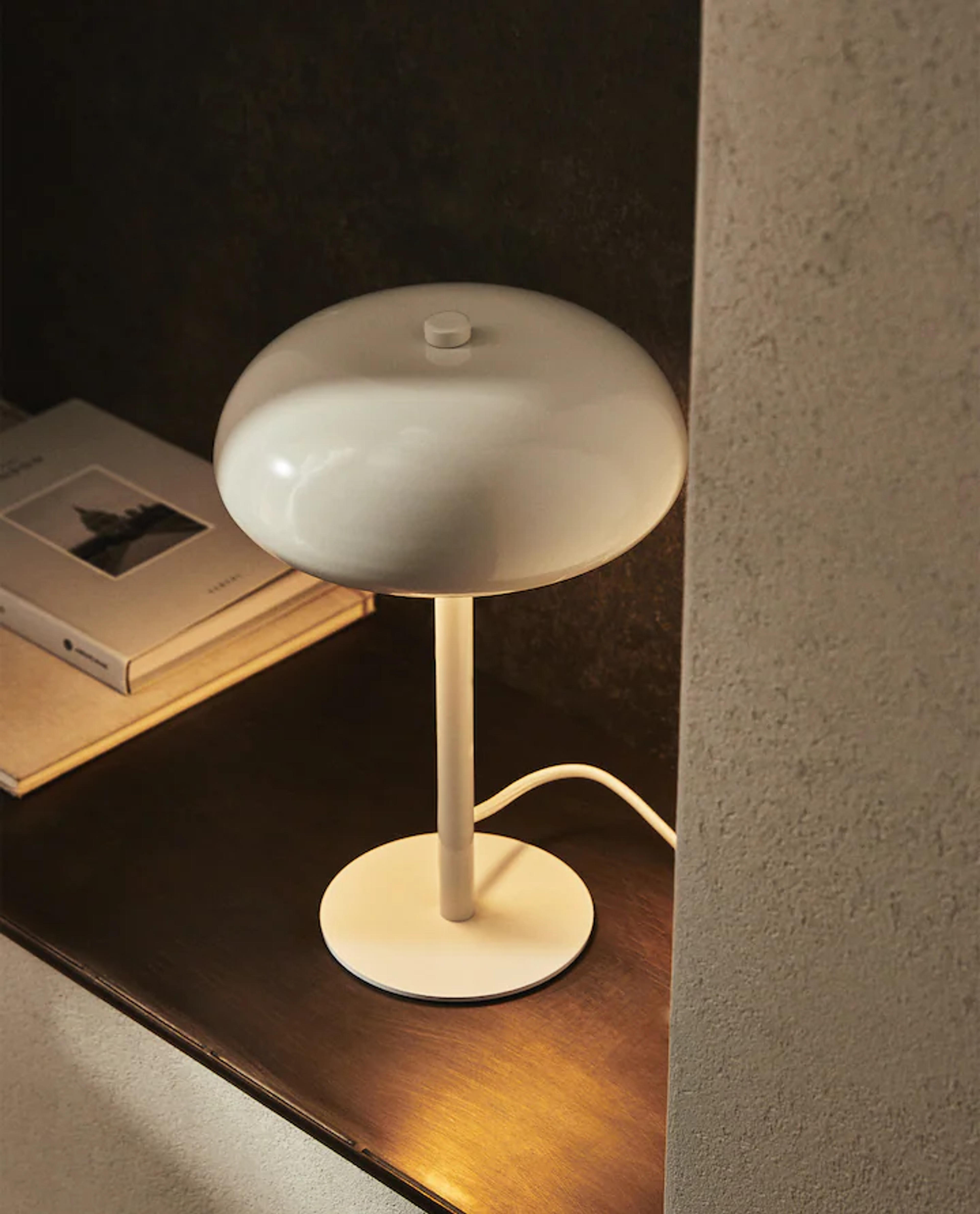 SMALL MONOCHROME LAMP - BRAZILIAN MODERNIST - SEE ALL - EDITORIALS | Zara Home Belgium