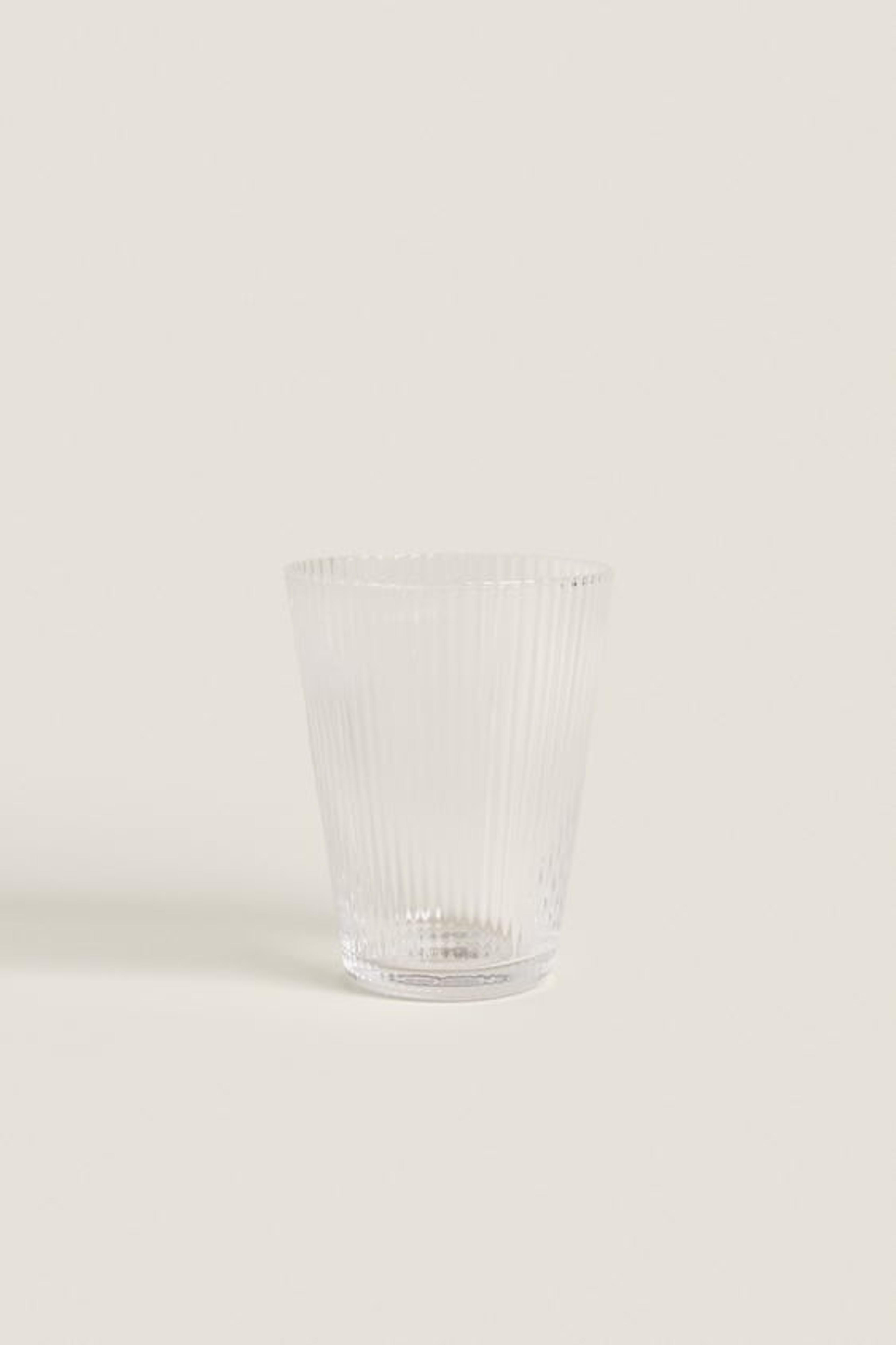 LINED DESIGN GLASS TUMBLER