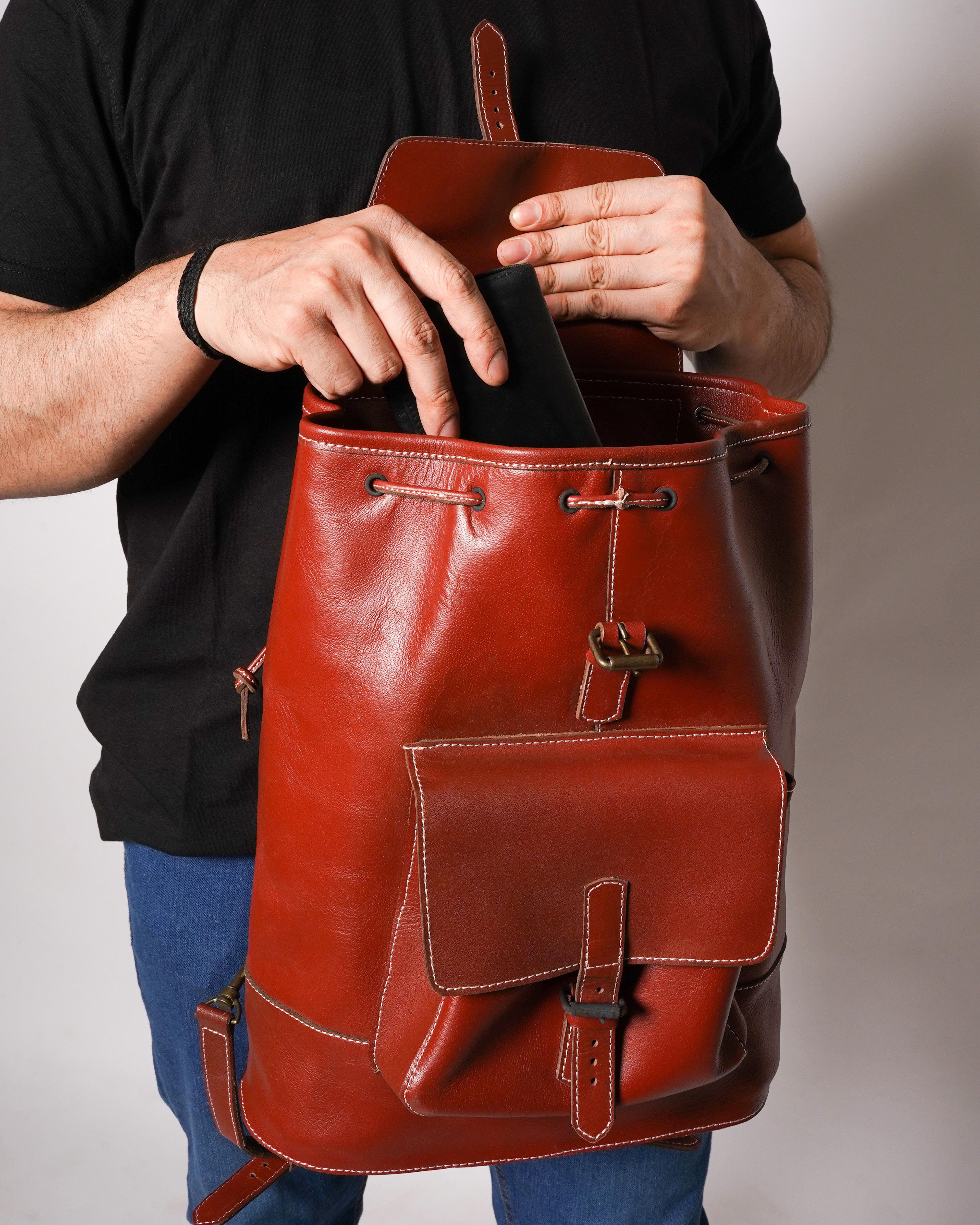 Leather Bags - Upgrade Your Style with Timeless Functionality 