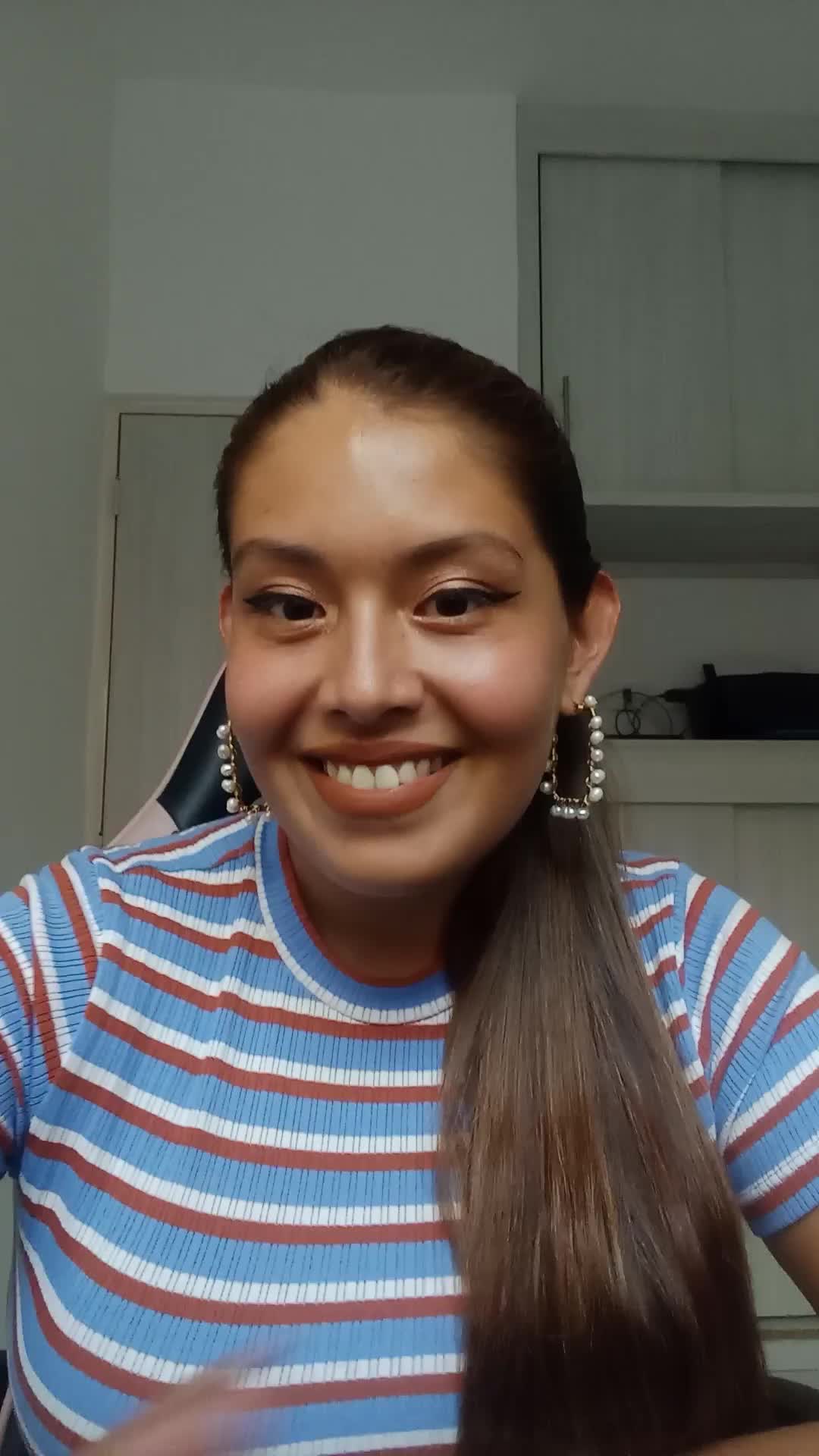 Bilingual Community Managers 