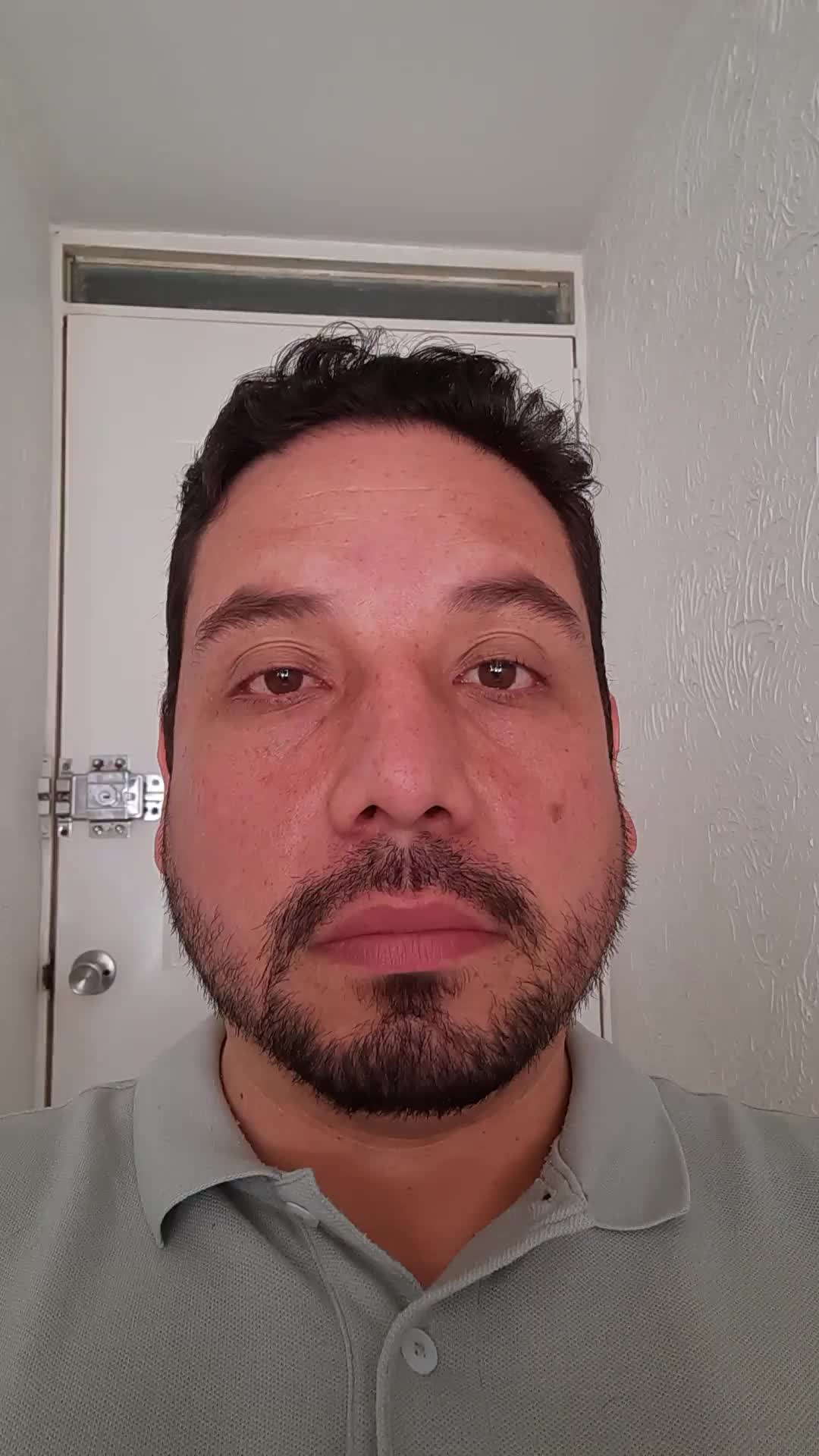 Busco trabajo como ingeniero ind