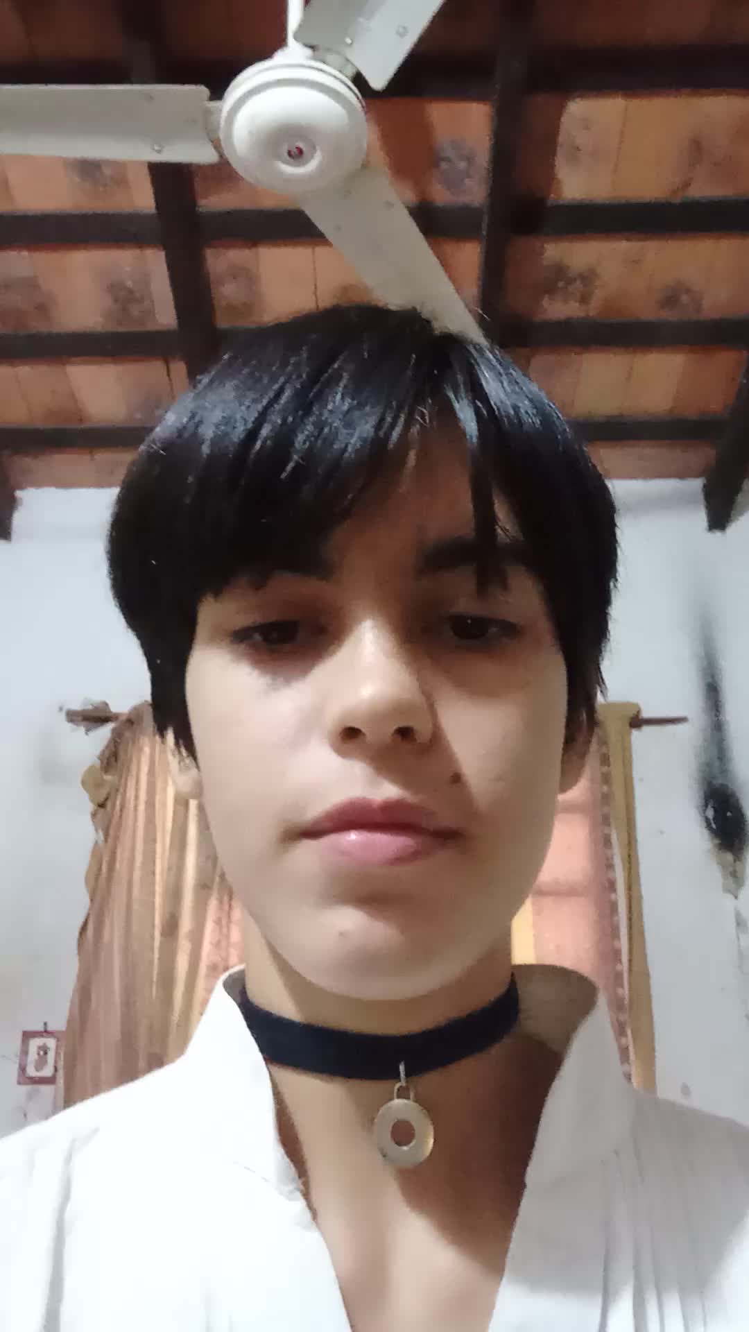 Estudiante De Bachiller y Manicura 