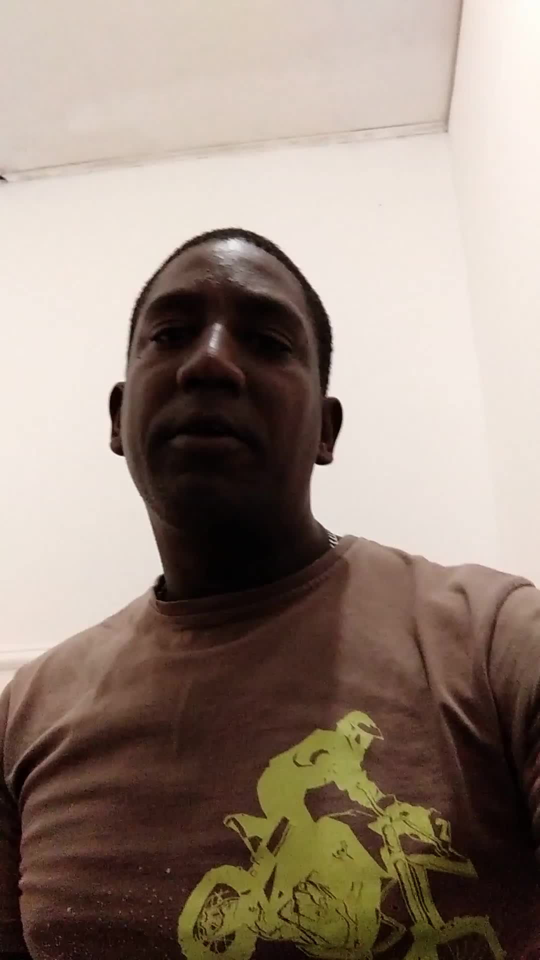 Tengo título cocina, almacenero, operador planta de proceso, cajero