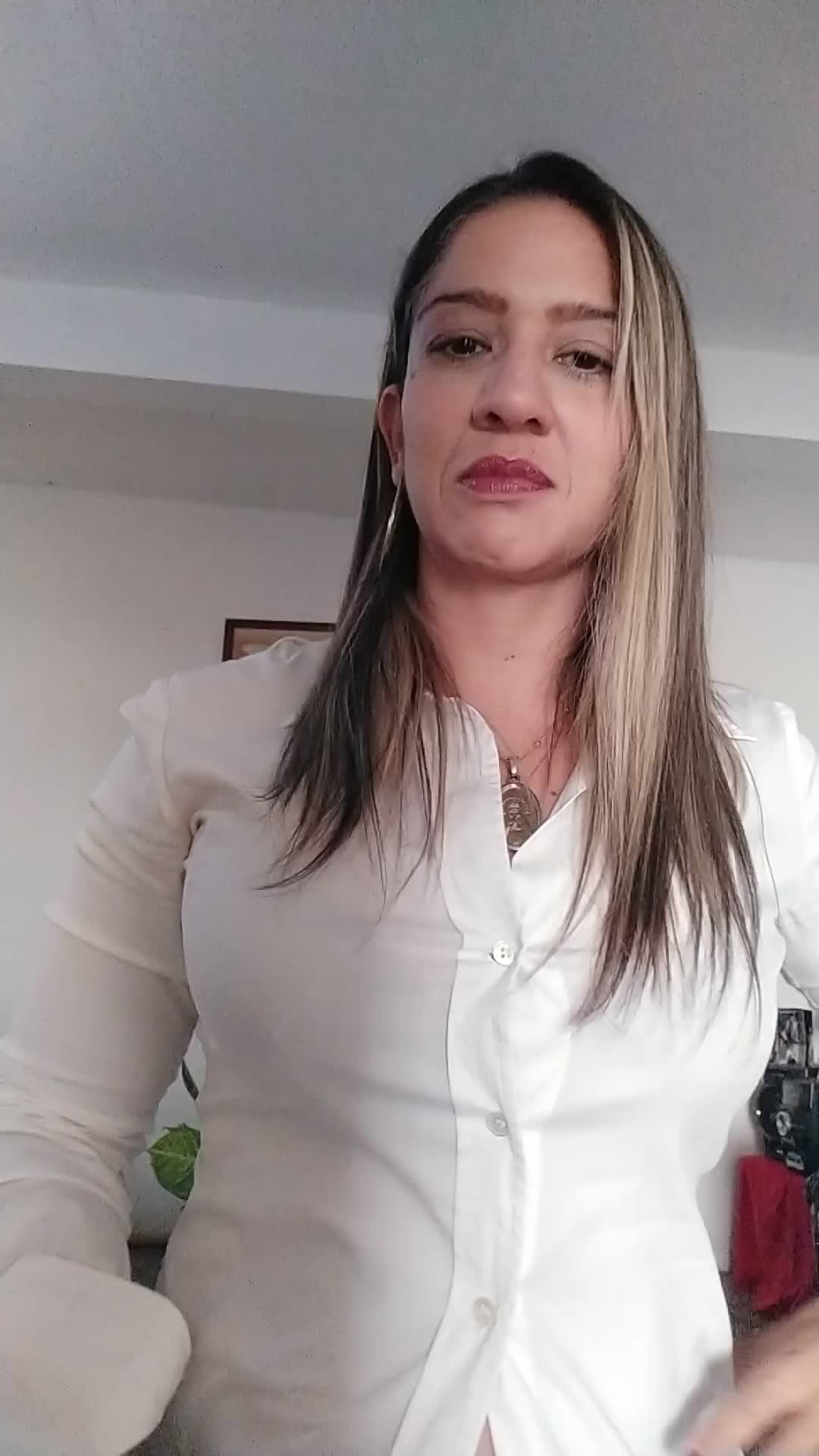 Traductor, servicio al cliente, asistente virtual