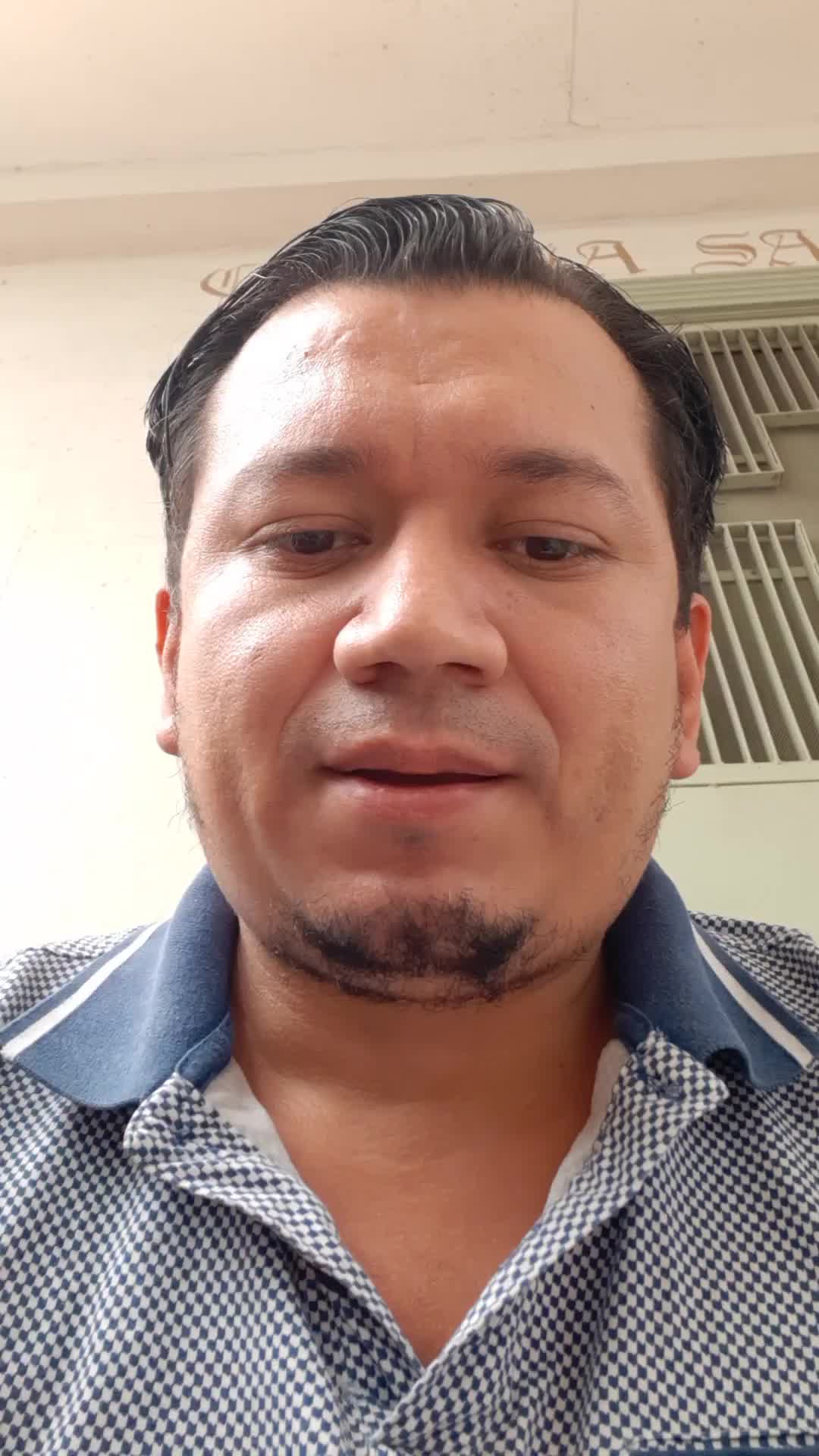 Asociado Atencion al cliente y Contabilidad