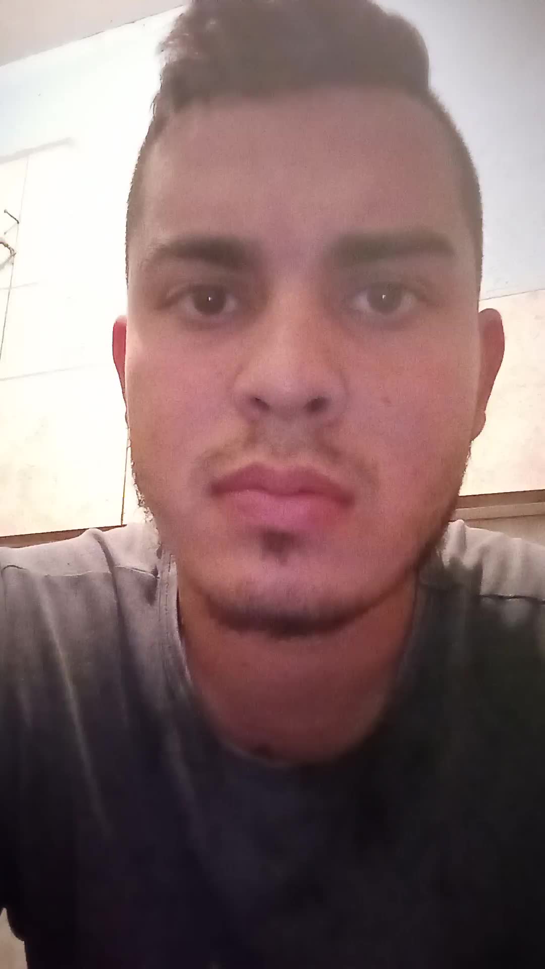 Busco trabajo de noche 