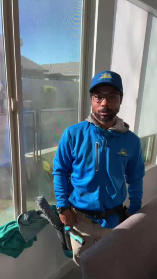 Windows cleaning 