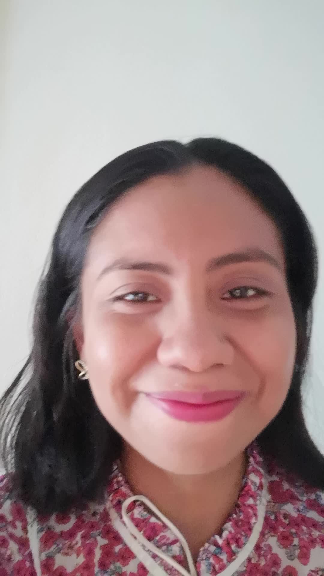 Yessy /asesor de atención al cliente 