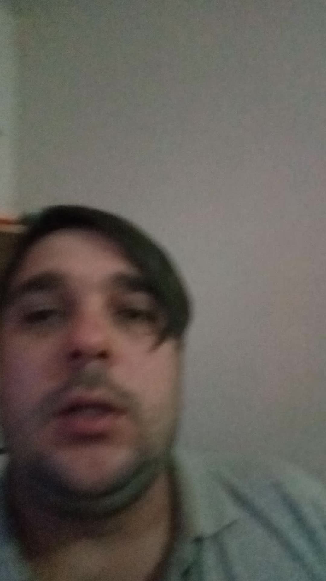 Busco trabajo como traductor 