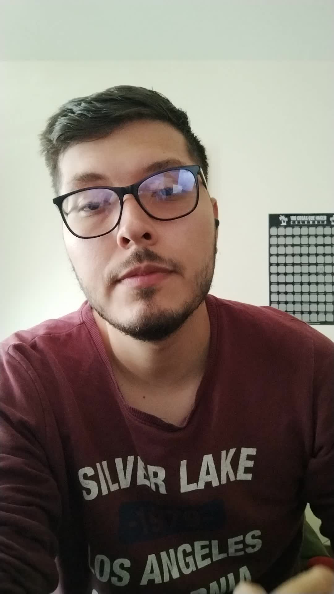 Robert Velásquez - Customer service representative