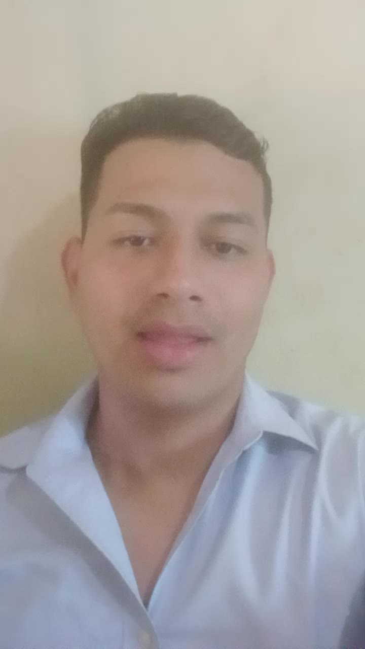 Bachiller actualmente Estudiante de nutrición 
