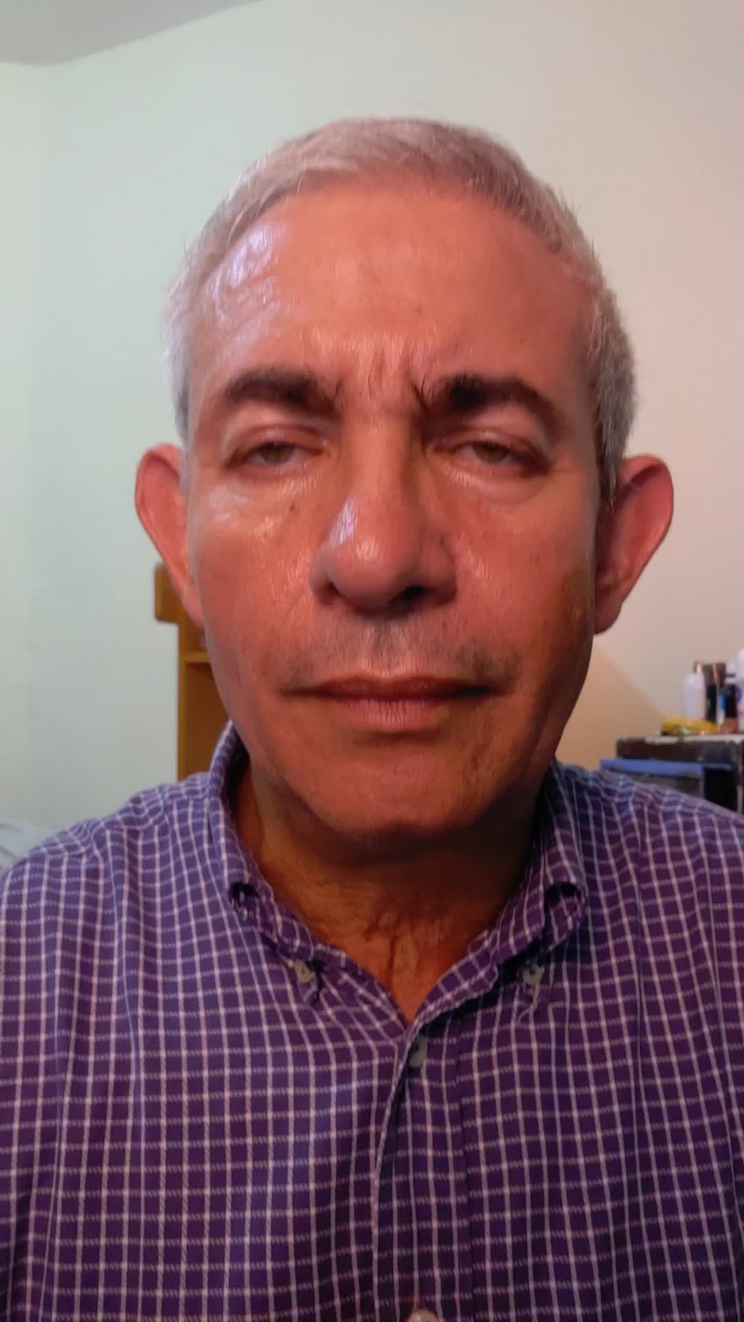 Poseo un Doctorado en Odontología.