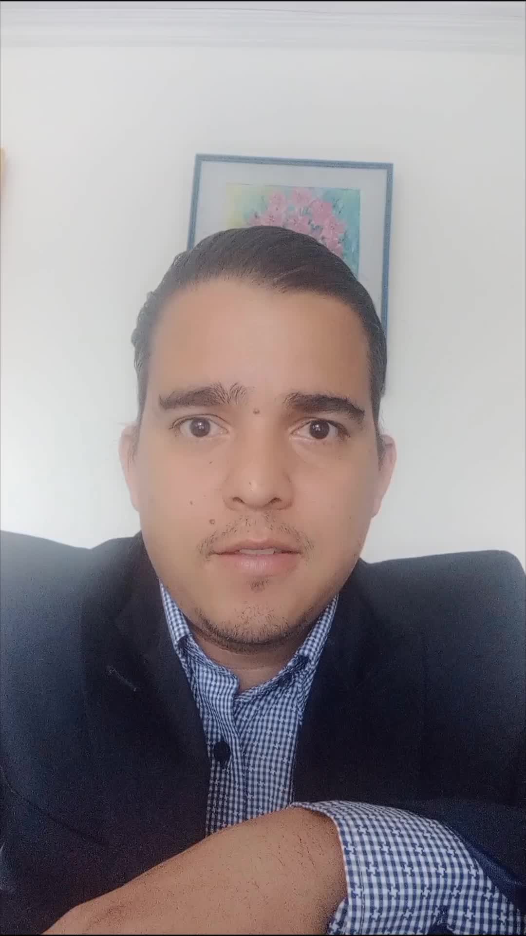 Asesor de servicio y asistente administrativo 