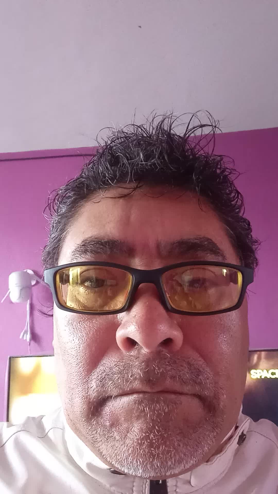 Asistente virtual remoto para atención al cliente 