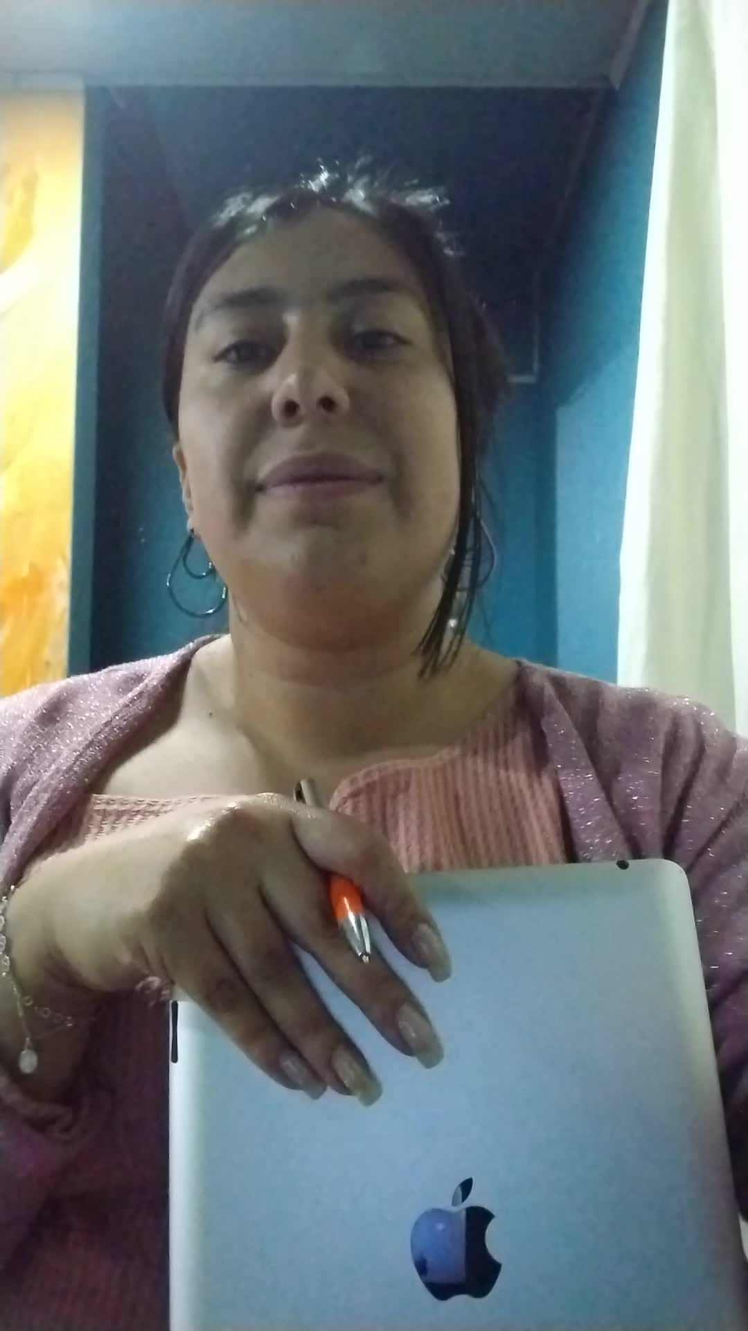 Asistente virtual o asesora en ventas 