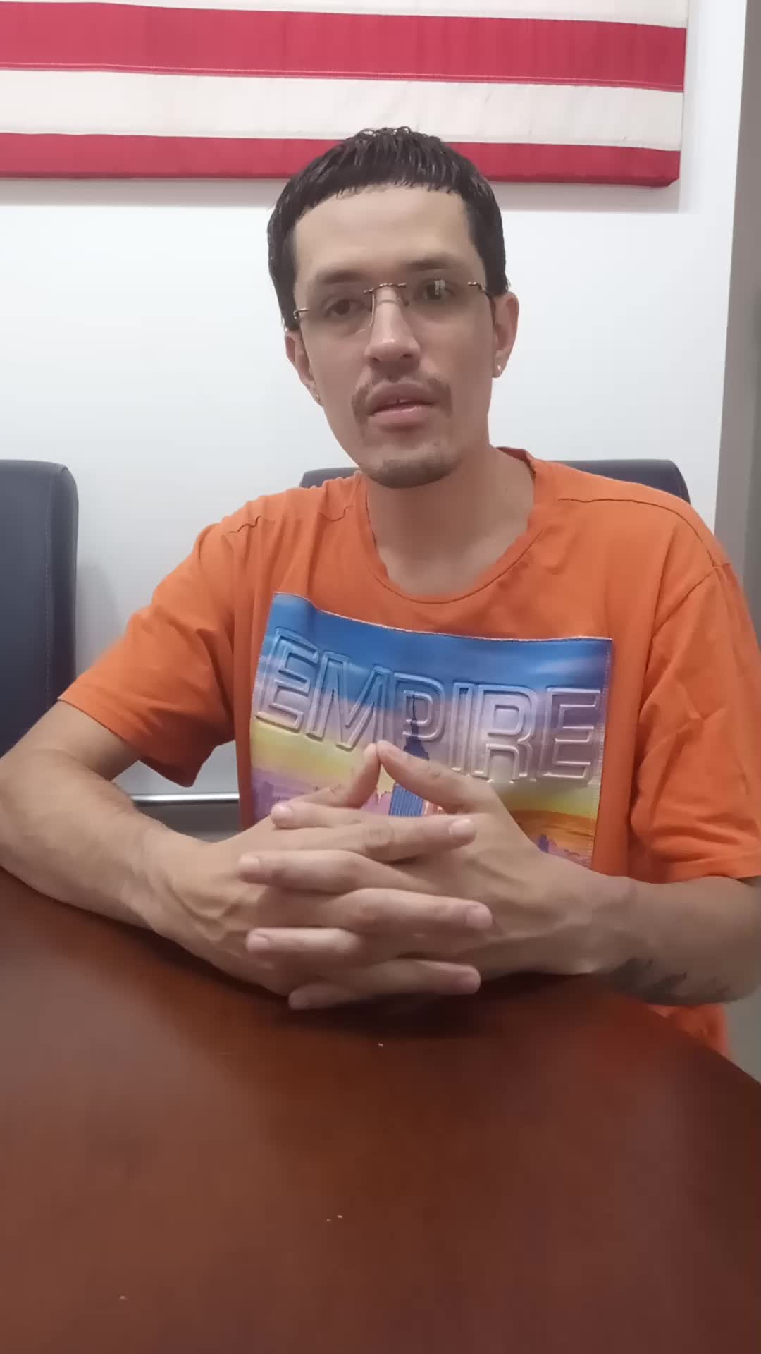Agente bilingüe 
