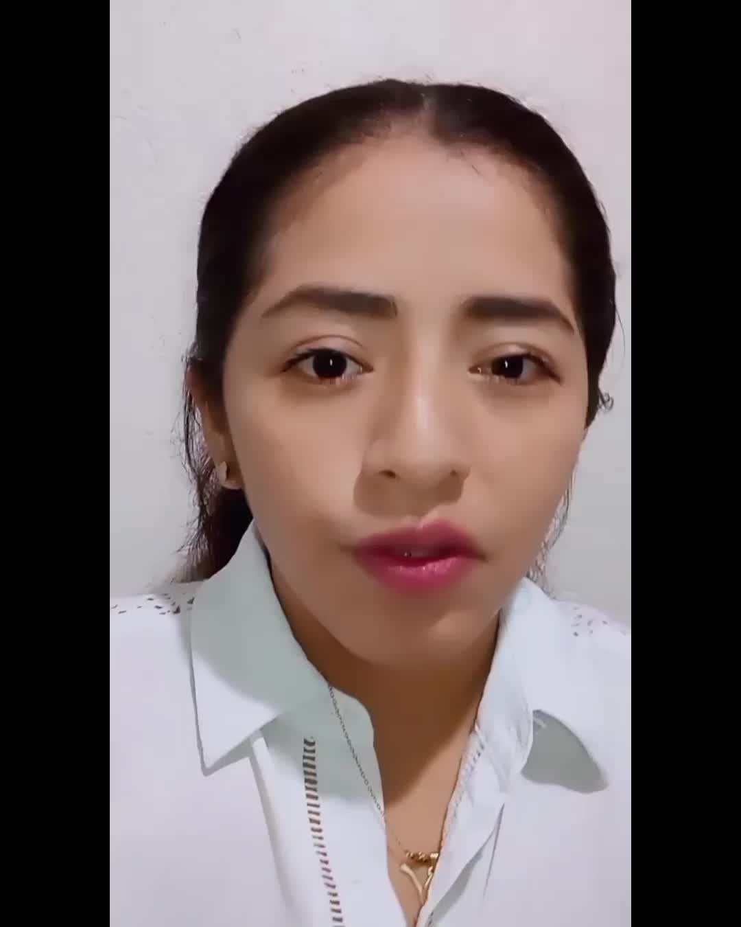 Asesora de atención al servicio al cliente 