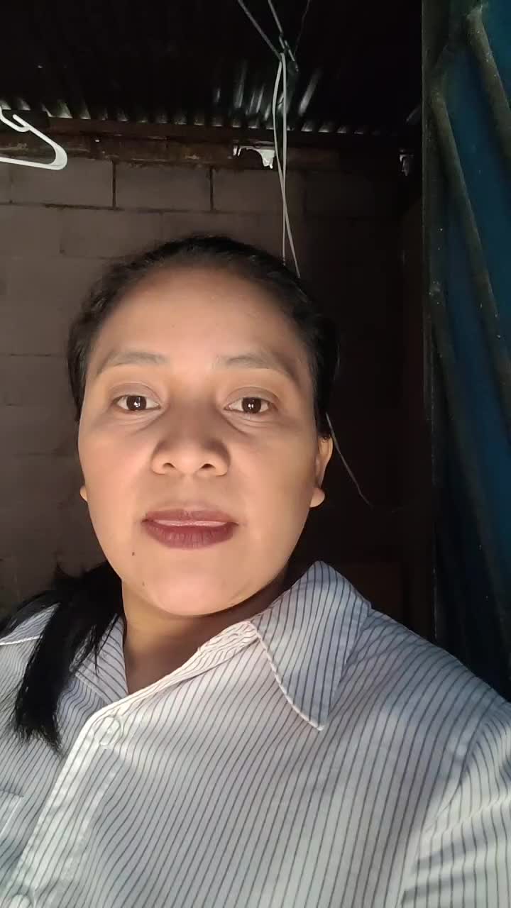 Egresada de Licenciatura en administracion de Empr