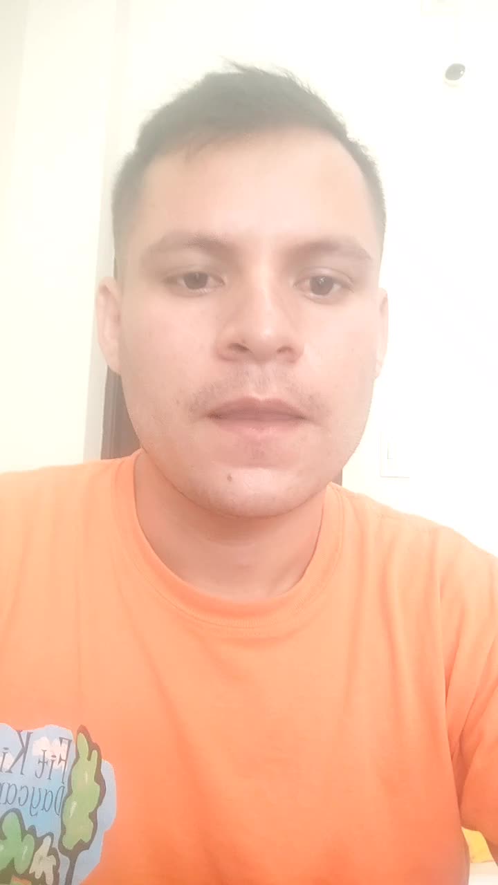Licenciado en comunicación social y Marketing 