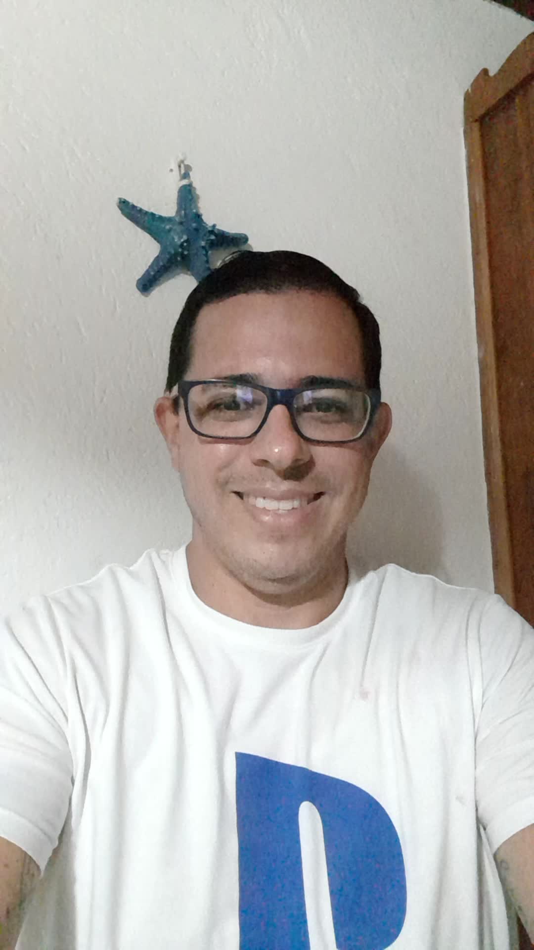 admintracion de empresas  y mecanico de aviacion 