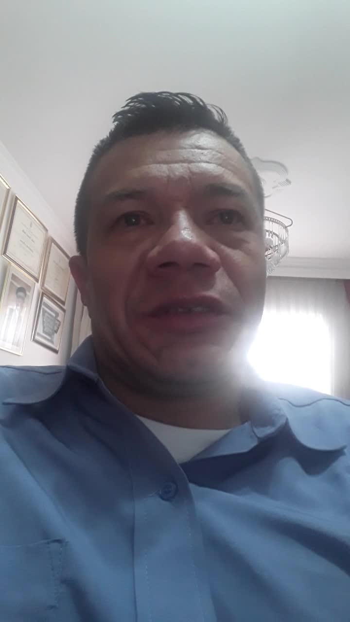 Administrador de Empresas y Docente