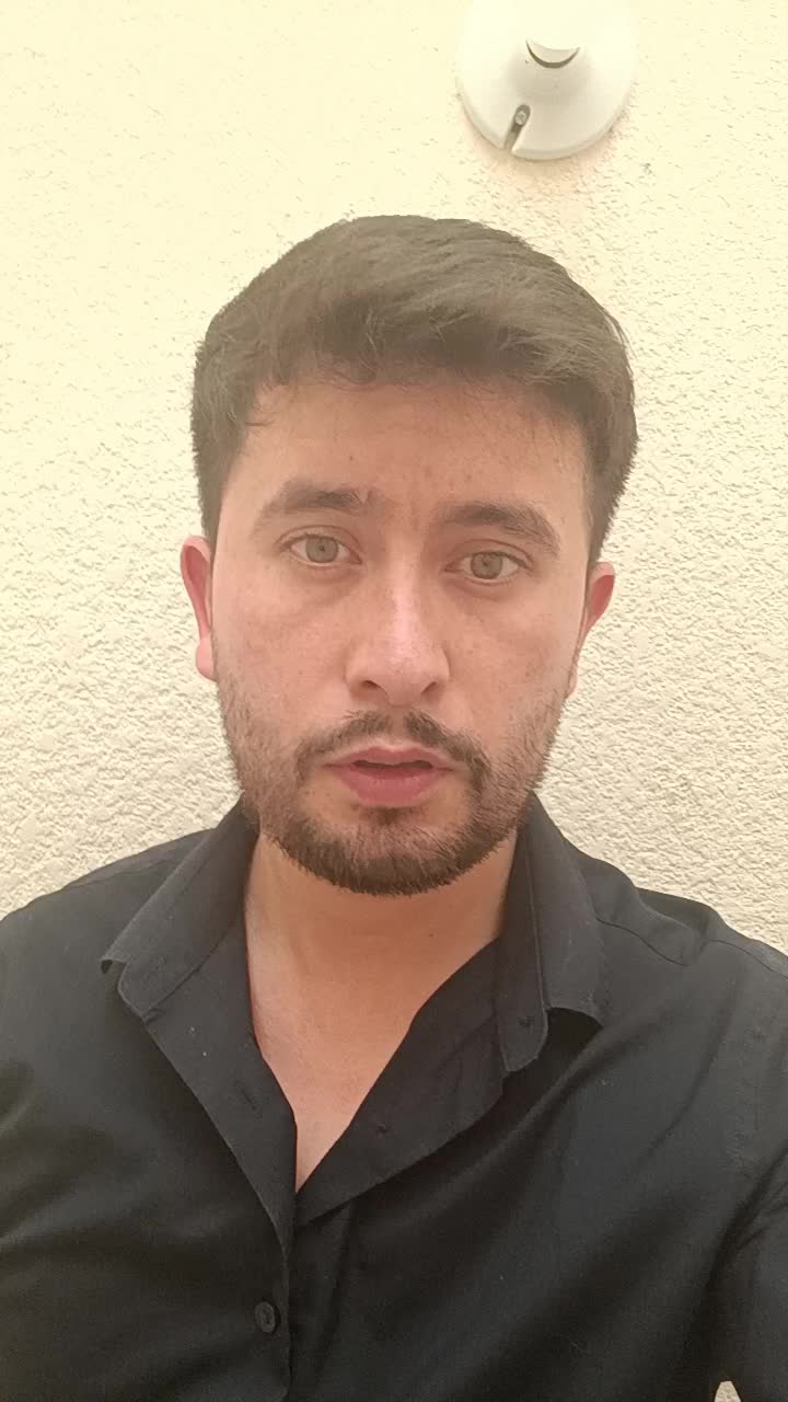 Licenciado en Derecho.