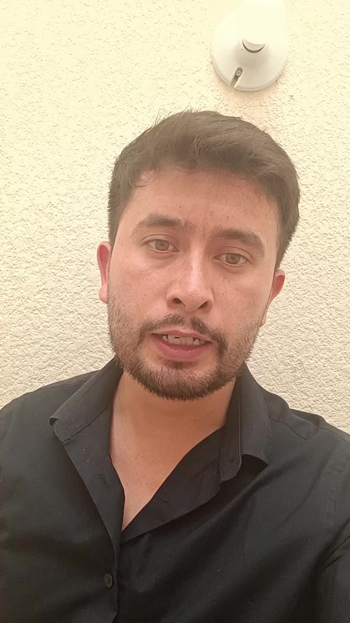 Licenciado en Derecho.