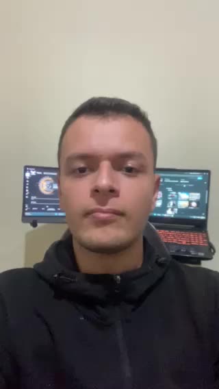 Online growth and community manager 