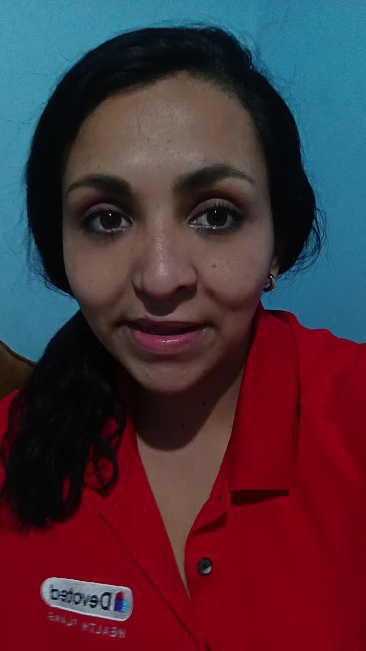 Asistente virtual asesora comercial 