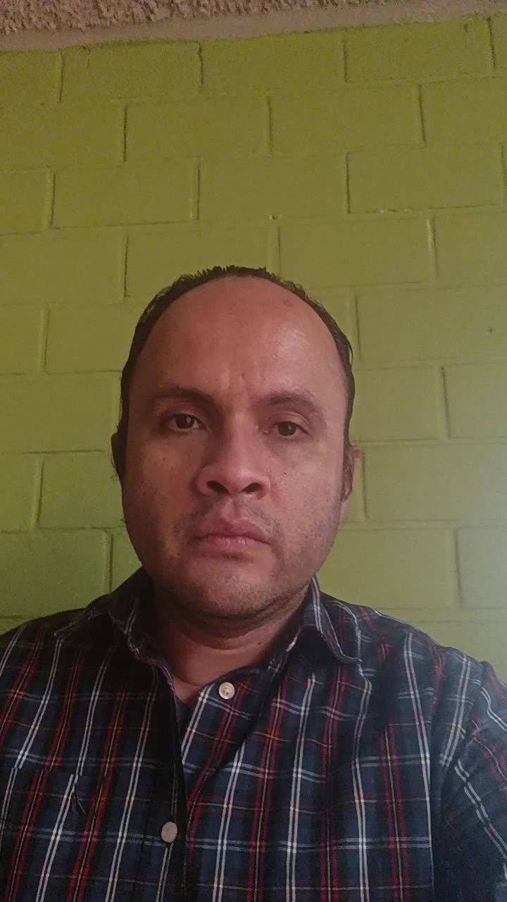 Francisco Villaseñor/ Tech support customer care