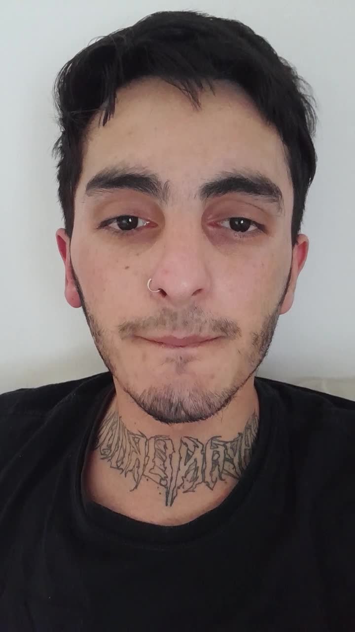 Adrian, moderador