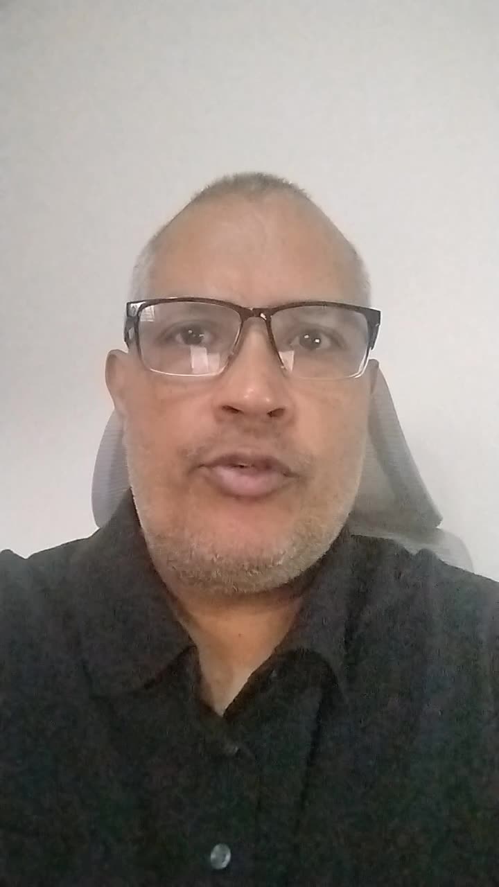 Customer service / tech support agent