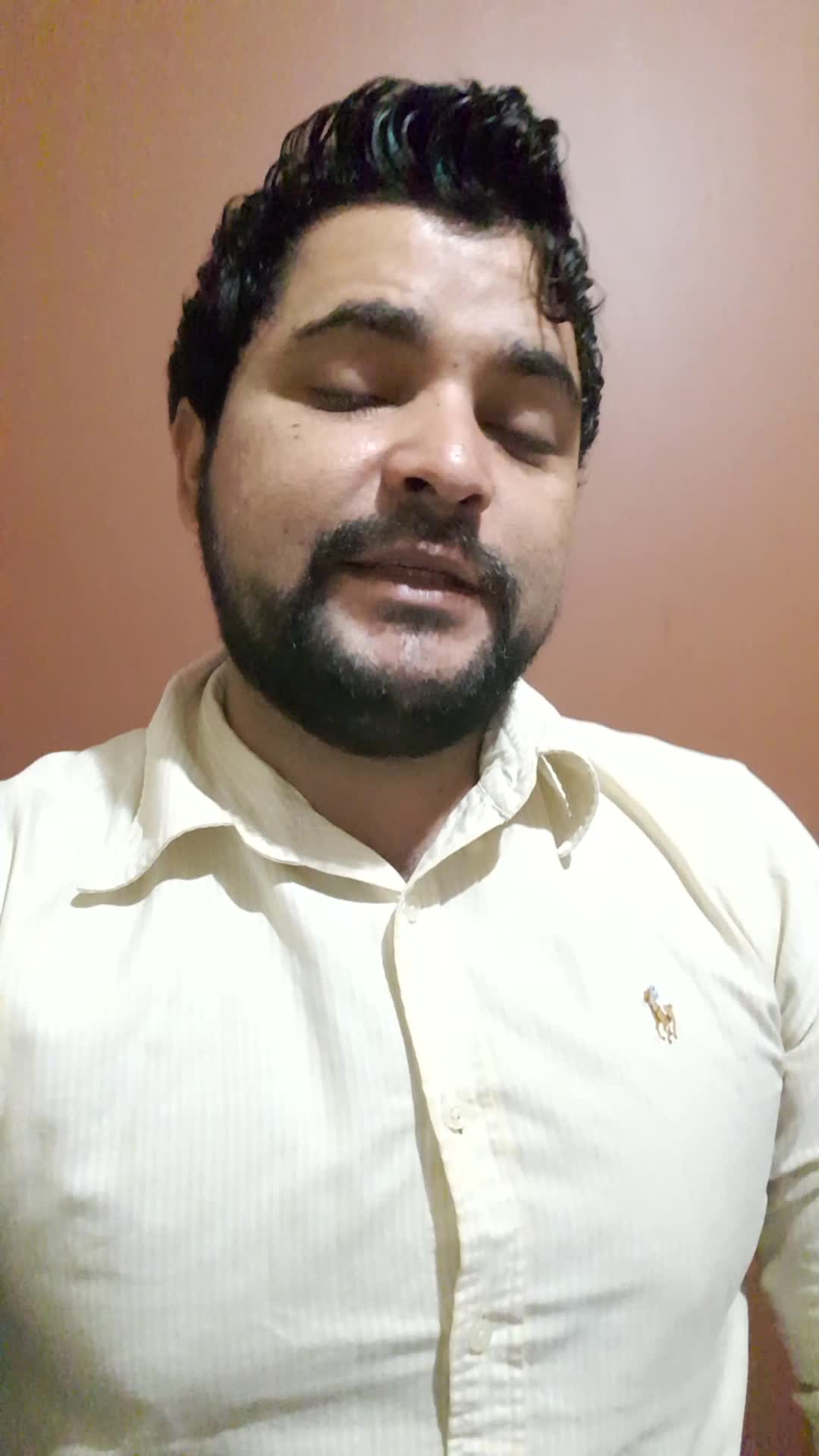 Abogado, orientado a servicio al cliente.