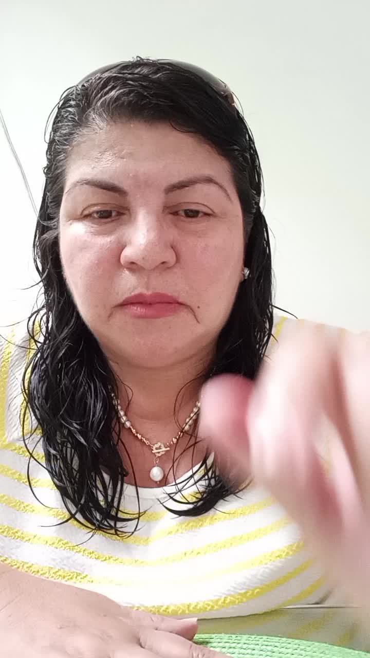 Egresada de licenciatura en Mercadeo 