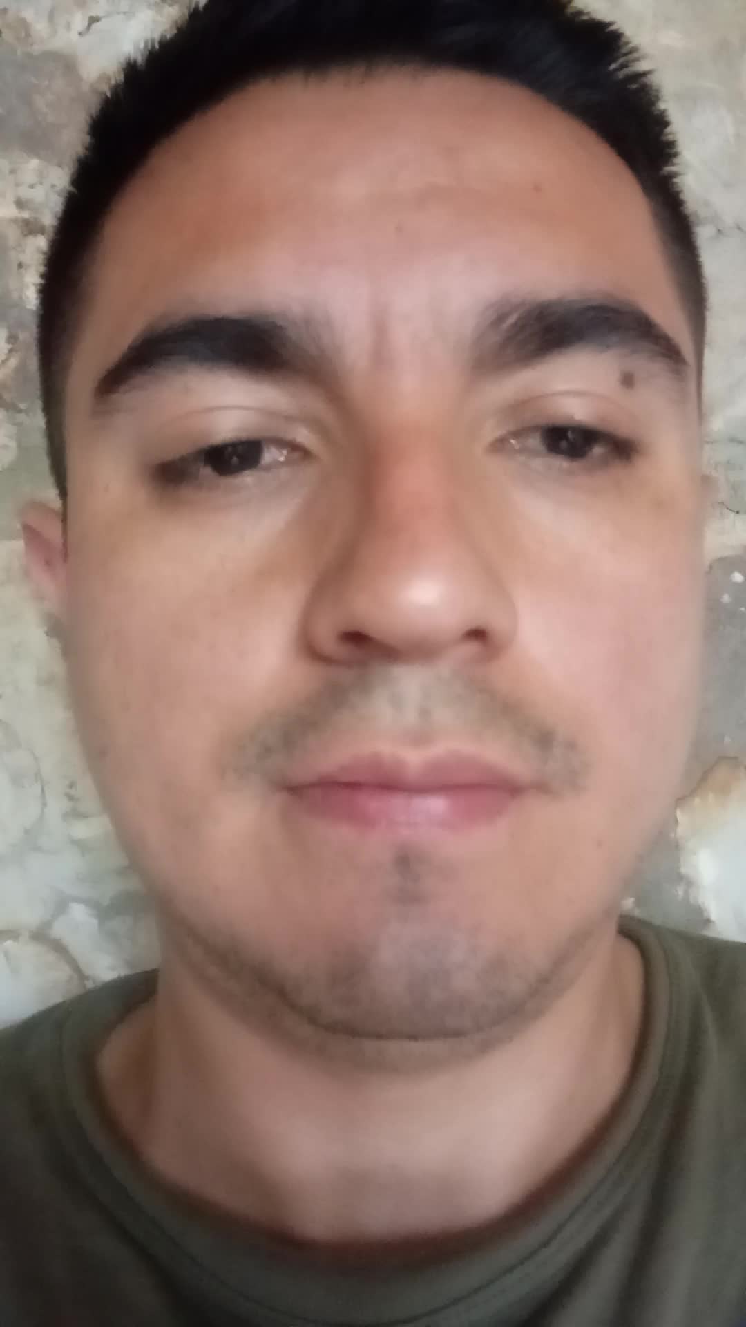 Tecnologo, actualmente estudiante de (v) semestre de ingeniería de sistemas