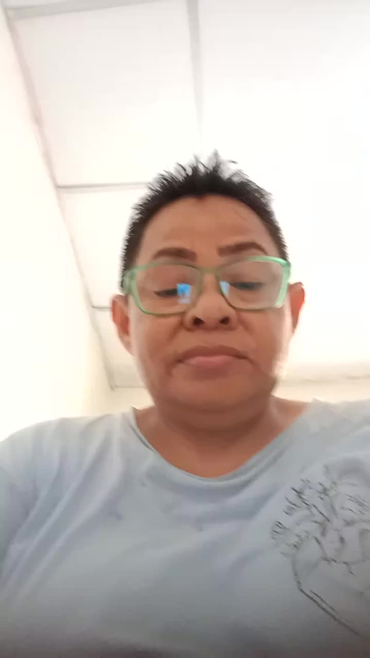 Docente de informática asiste virtual y traductora