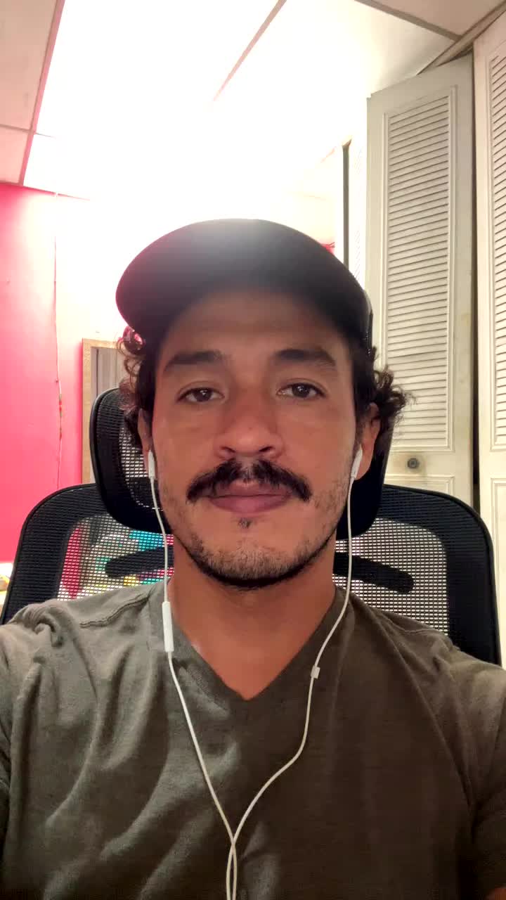 Luis from El Salvador Sales and CS