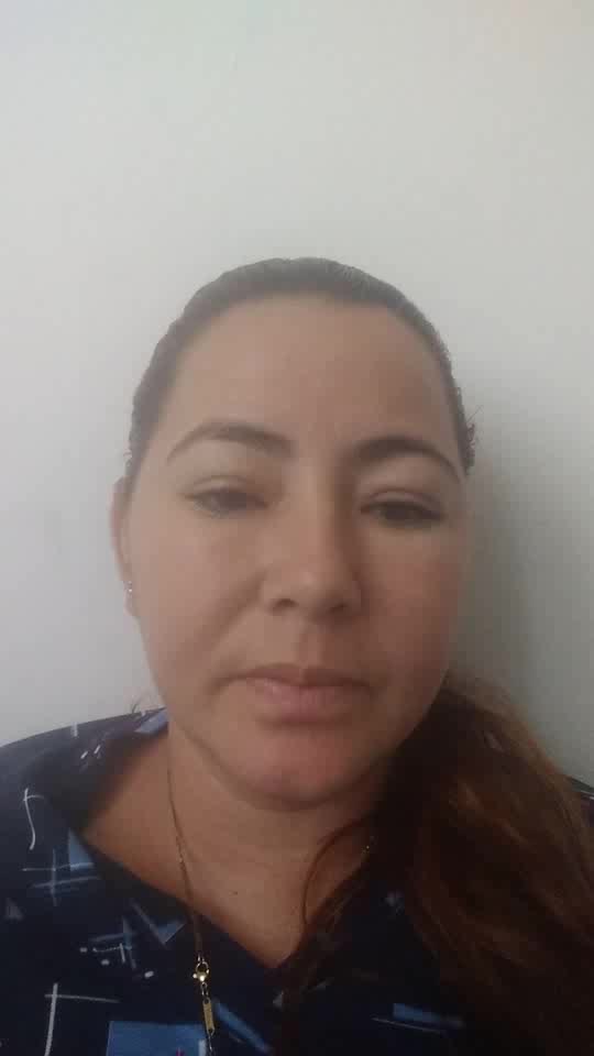 Trabajadora al 100