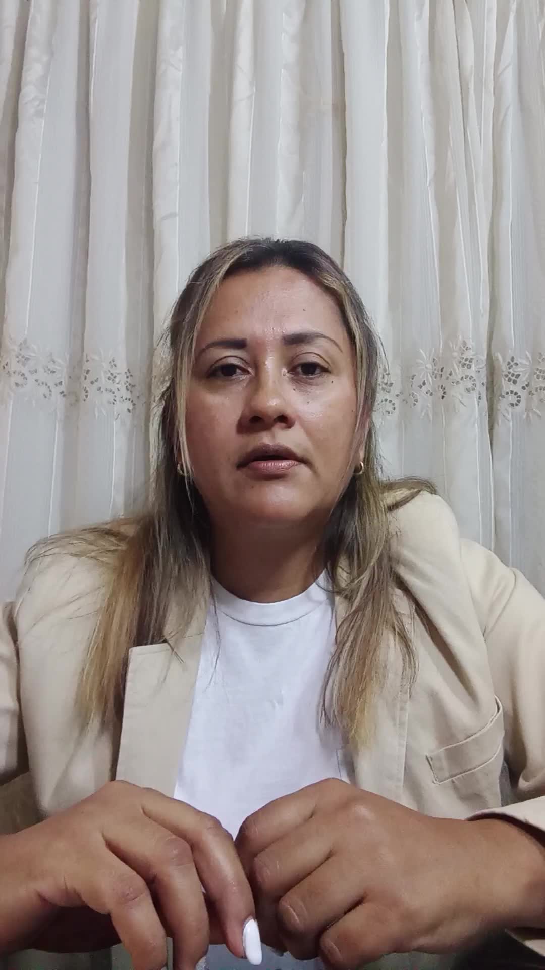 Lic en Ciencias Políticas y lic en Educación 